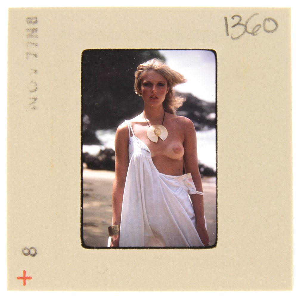 Jane Hargrave 1977 35mm By Bob Guccione: Original nude, erotic, 35mm slide features Jane Hargrave taken by Bob Guccione in 1977. Print and/or markings on the slide mount are original.