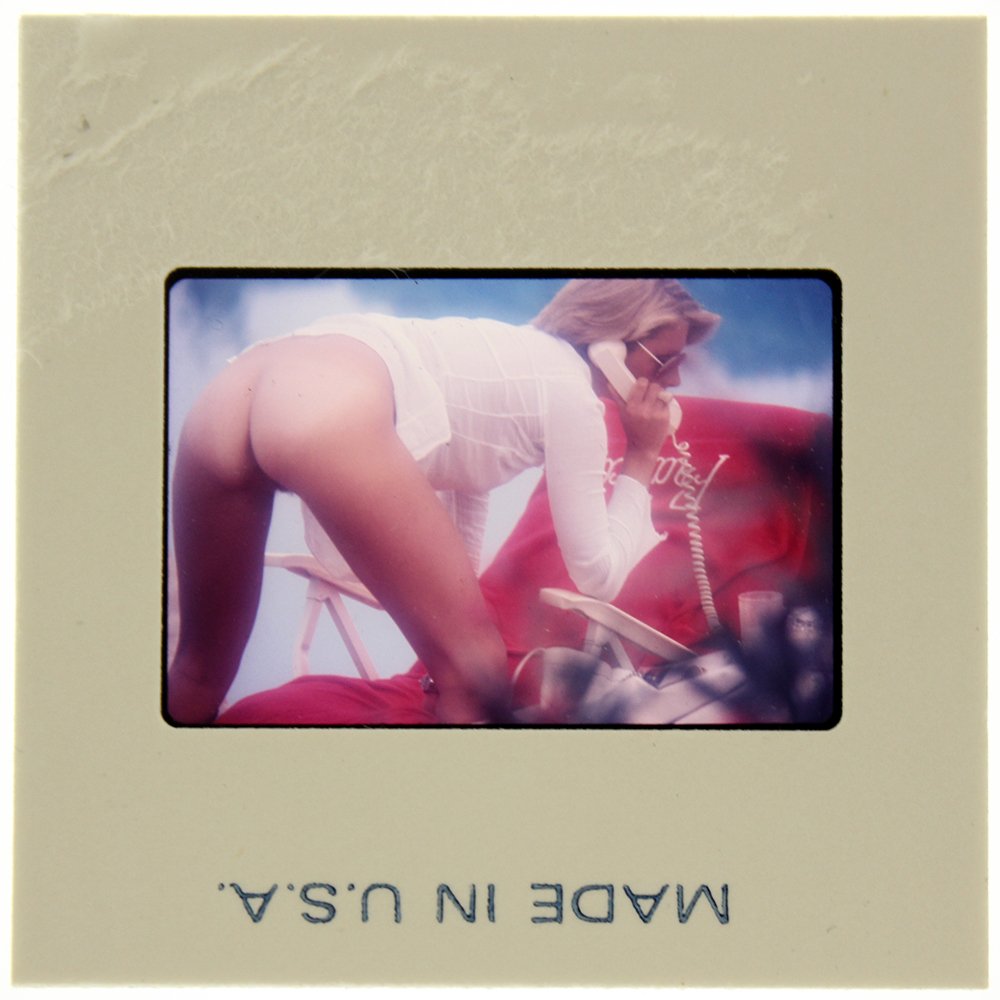 Jane Hargrave 1977 35mm By Bob Guccione: Original nude, erotic, 35mm slide features Jane Hargrave taken by Bob Guccione in 1977. Print and/or markings on the slide mount are original.