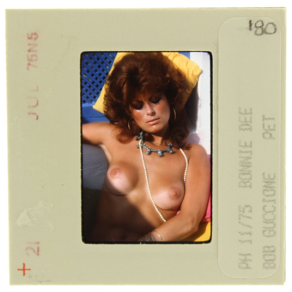 Bonnie Dee 1975 35mm By Bob Guccione: Original 35mm slide features Bonnie Dee Wilson taken by Bob Guccione in 1975.Subject: Bonnie Dee Wilson made her d