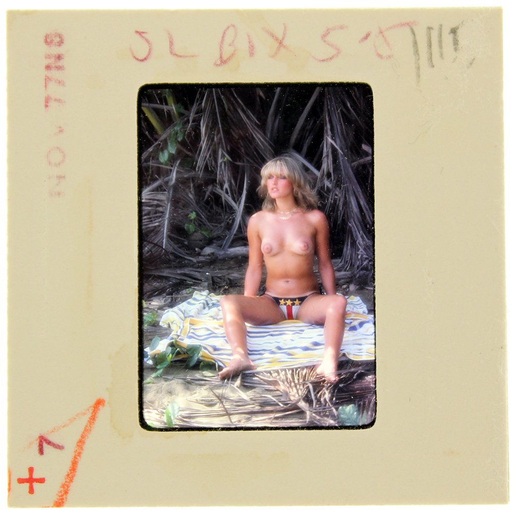 Jane Hargrave 1977 35mm By Bob Guccione: Original nude, erotic, 35mm slide features Jane Hargrave taken by Bob Guccione in 1977. Print and/or markings on the slide mount are original.