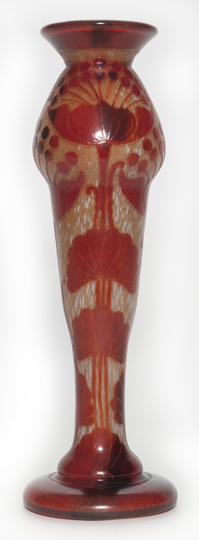 Charder Le Verre Francais Red Umbels Vase: Internally decorated red Charles Schneider vase with umbel decoration. This is popular style that was used between 1923 and 1927. 14 7/8 inches tall.