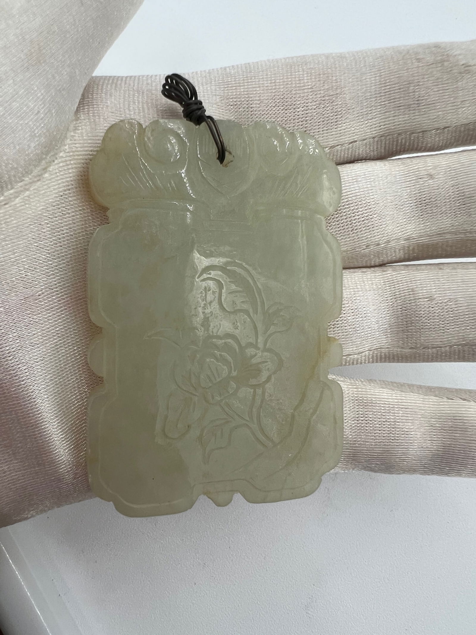 Antique Chinese Nephrite jade pendant (1 of 6)