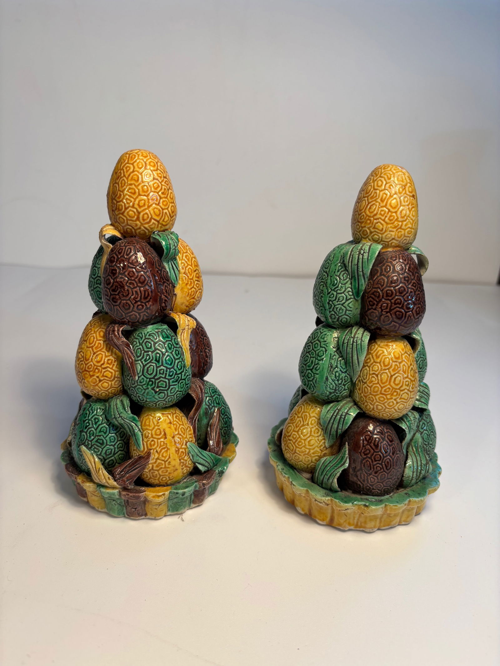A Pair of Chinese Sancai Porcelain Altar Temple Fruit Pyramid of Lychee in Famille Vert glaze (1 of 6)