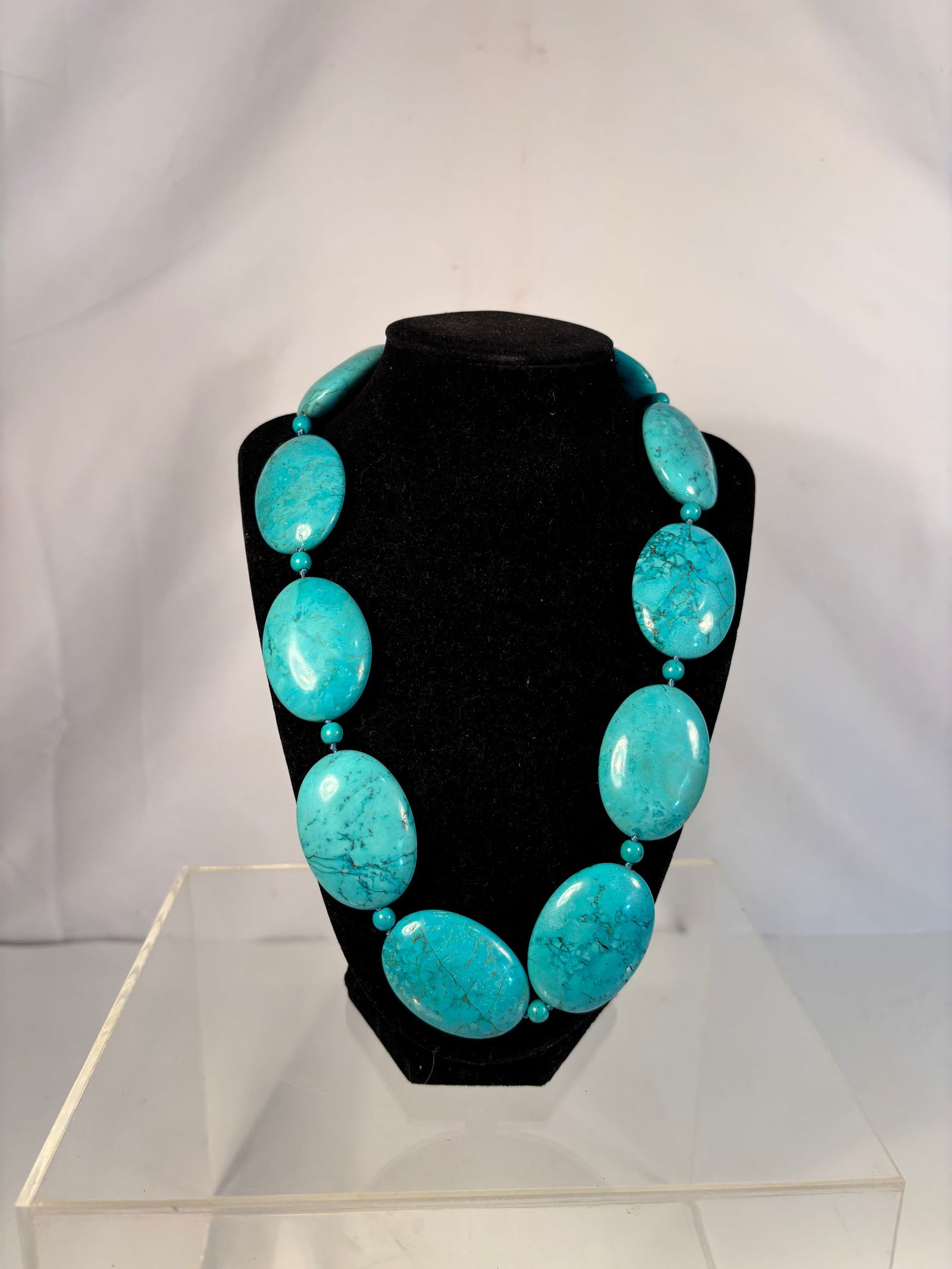 A Large Oval Turquoise Bead Necklace, 22.5 Inches, 262.9g (1 of 6)