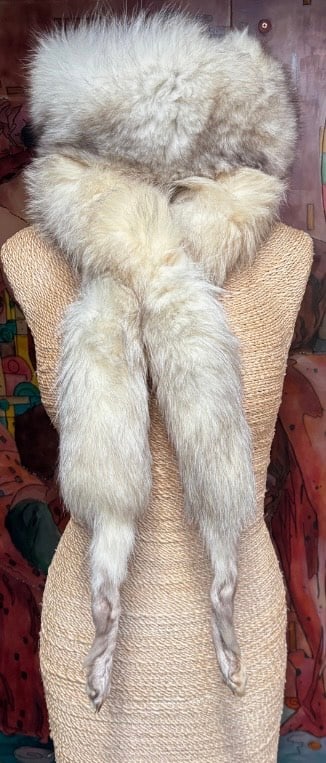 Silver Fox Fur Hat and Scarf Set — Elegant Natural Silver-Gray Tone (1 of 6)
