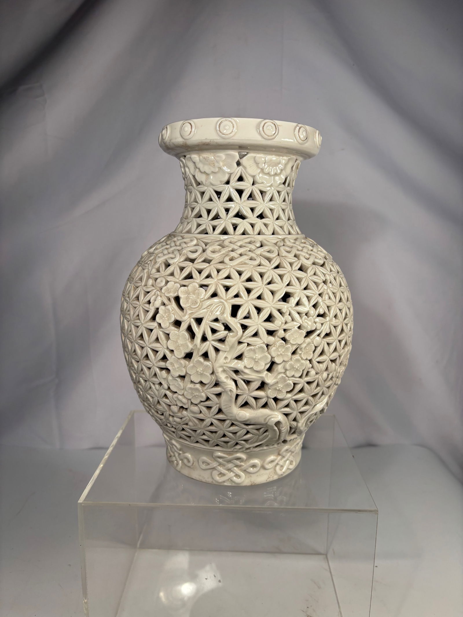 William Strang (Scottish, 1859–1921); Portrait of a Gentleman — Mezzotint, hand-signed “Wm: A finely executed mezzotint portrait by William Strang (Scottish, 1859–1921), depicting a seated gentleman in three-quarter view, rendered in Strang’s characteristic dark, atmospheric tones. Print