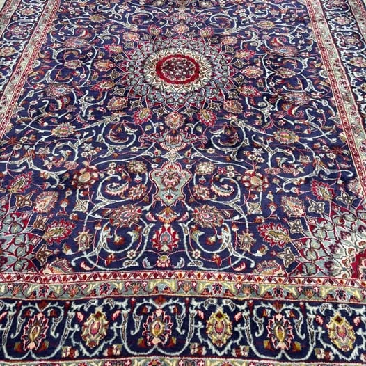 Hand-Knotted Persian Kashan Wool Rug with Central Medallion, 13 feet x 9.7 feet. (1 of 10)