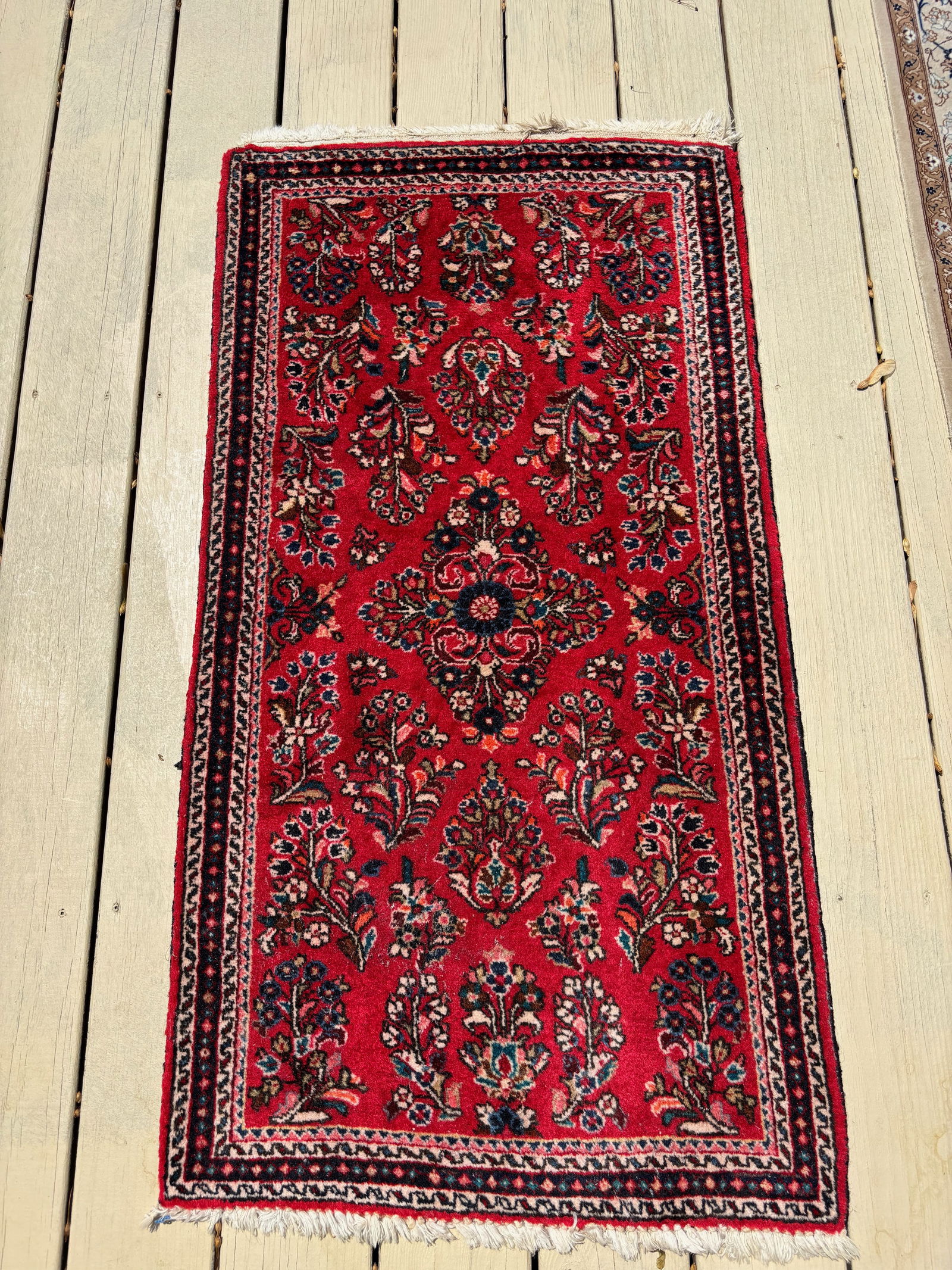 A Persian Sarouk (Sarough) 100% wool rug (1 of 6)