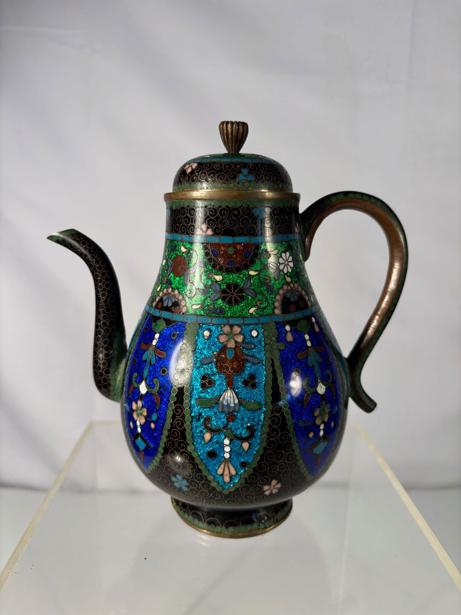 A Japanese Cloisonné Enamel Teapot (1 of 9)