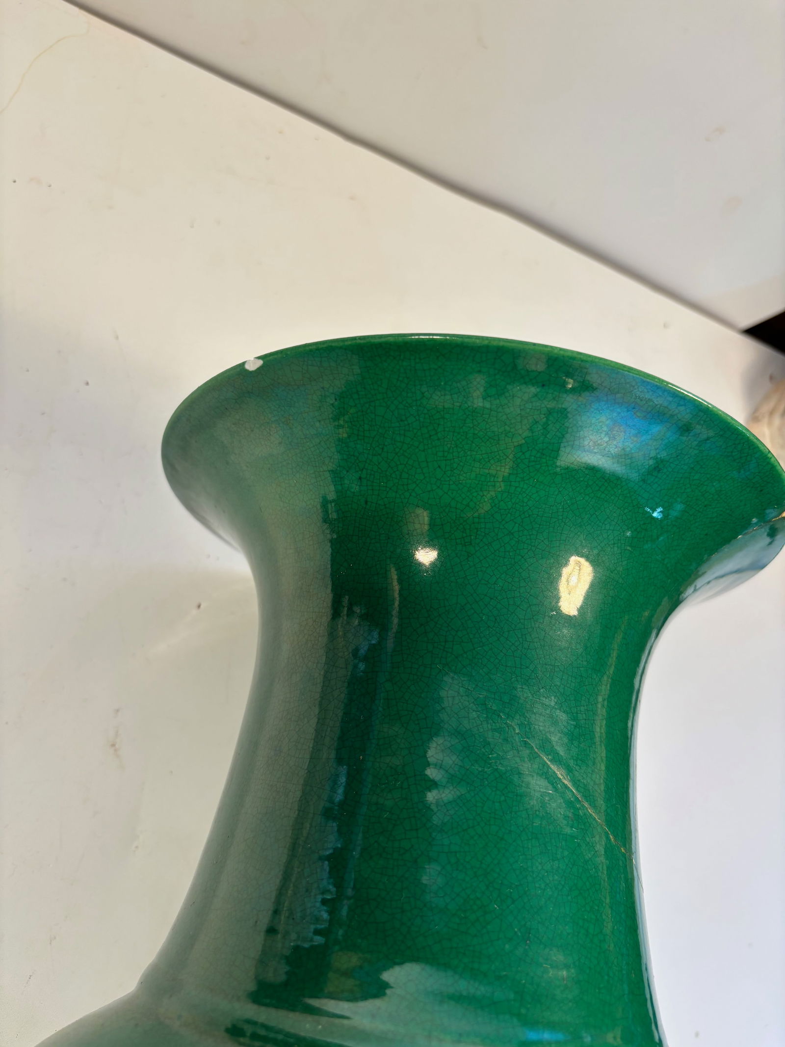 A Chinese emerald green monochrome glaze Gu form vase Qian Long PERIOD - 5