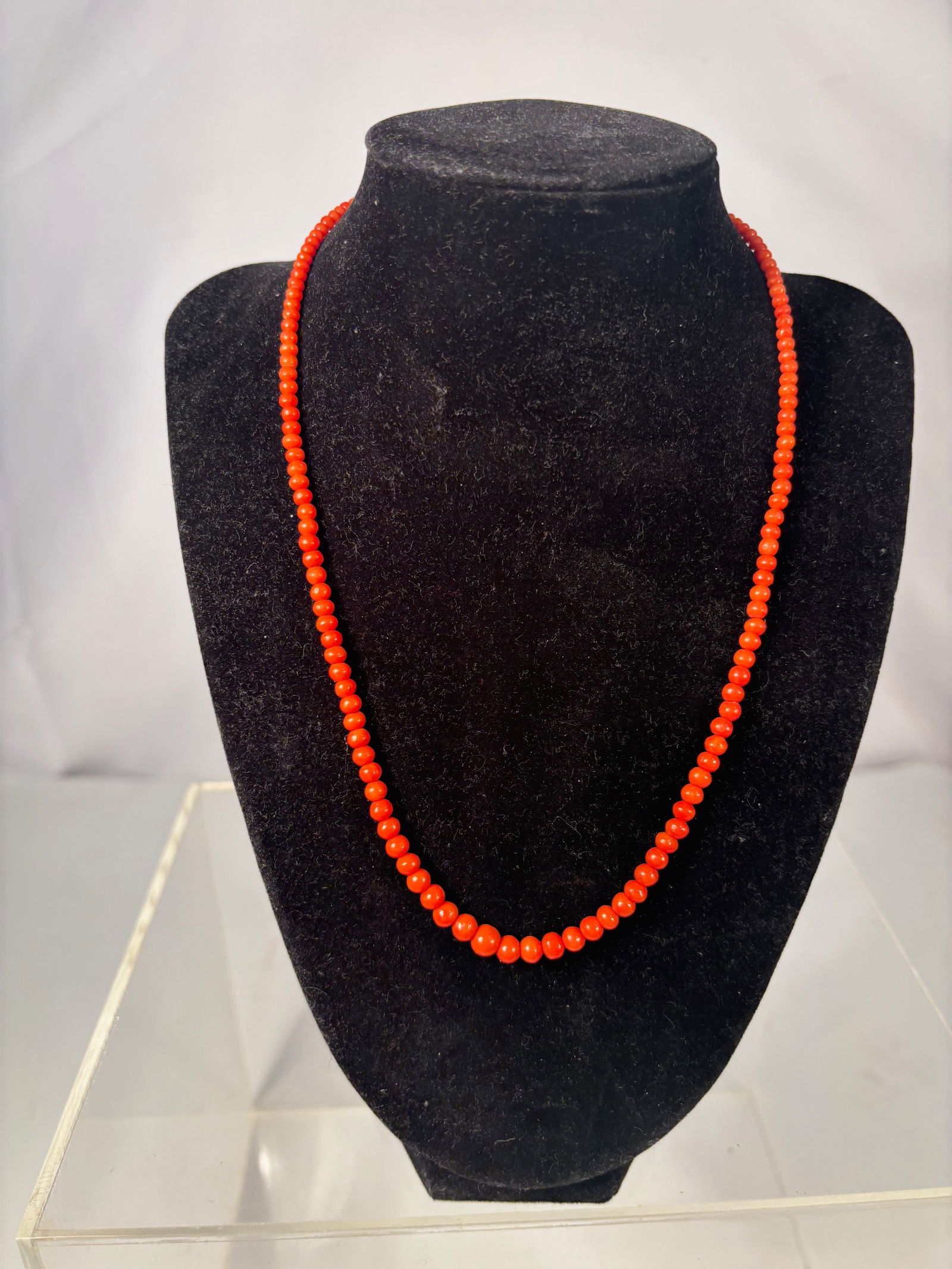 A Mediterranean Coral Bead Necklace 19 inches (1 of 4)