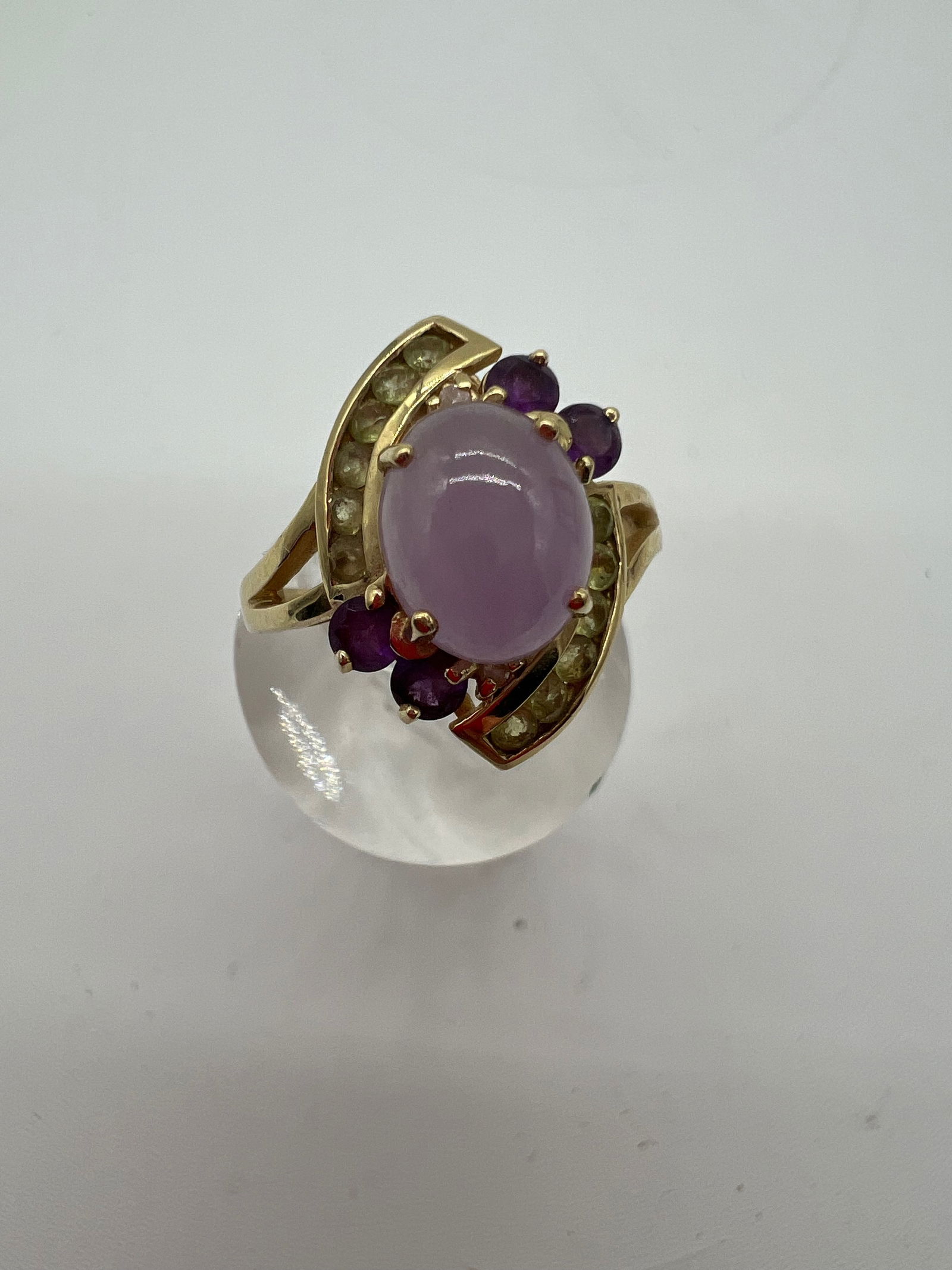 A Vintage Lavender Jade & Amethyst Ring 14K Yellow Gold (1 of 5)