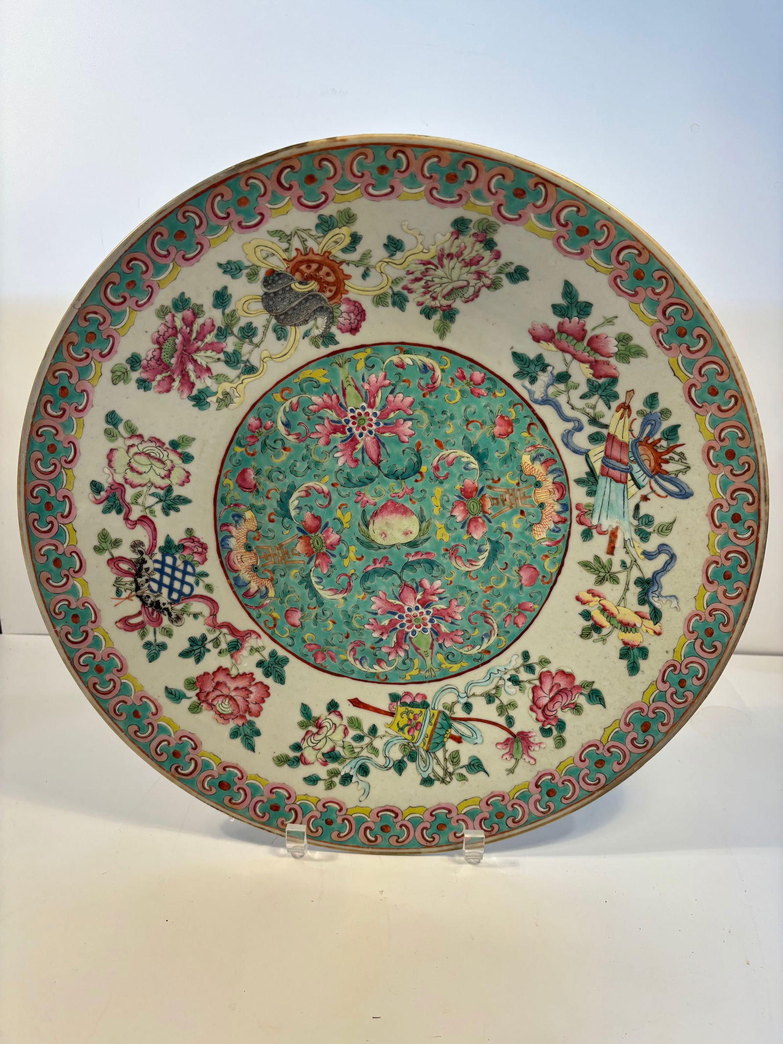 A Super large Chinese famille rose porcelain charger (1 of 8)