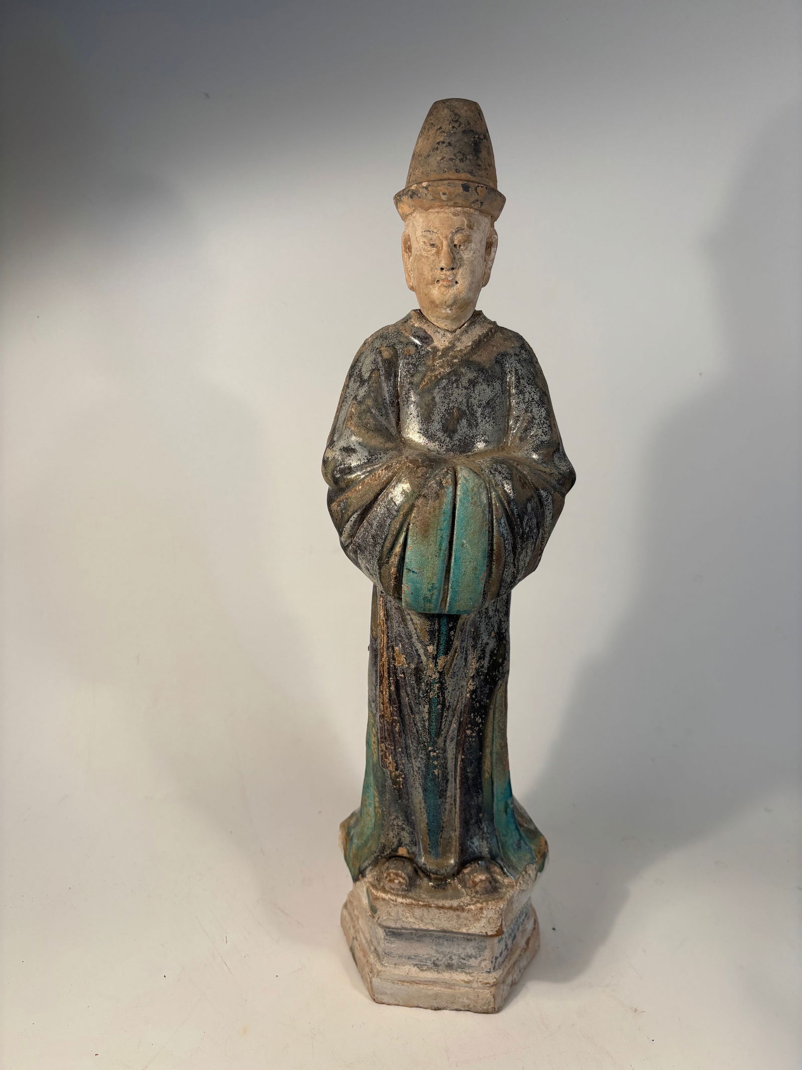 Chinese Ming Dynasty Sancai-Glazed Pottery Tomb Figure (1 of 14)