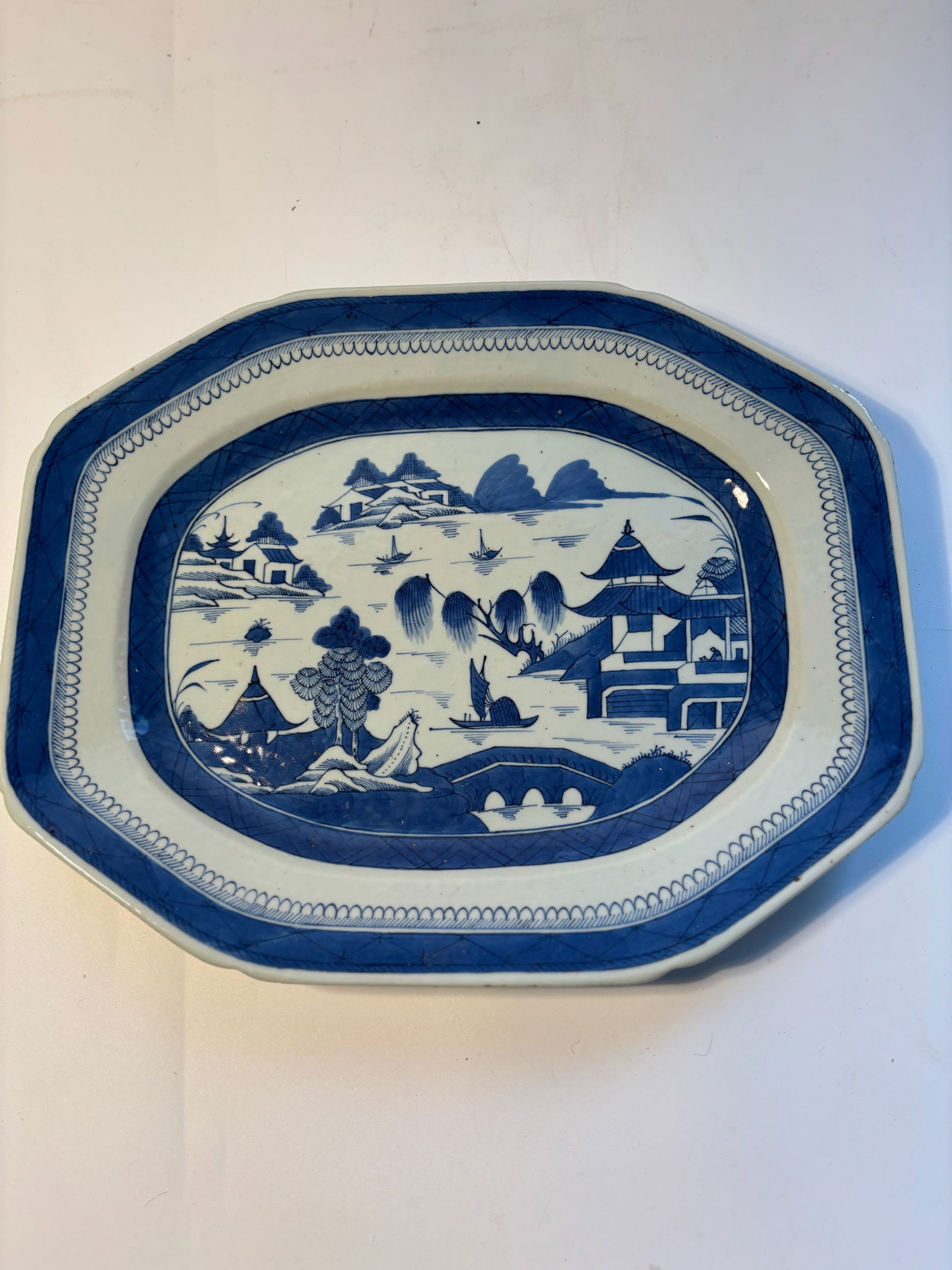A large Chinese blue and white porcelain charger (1 of 7)