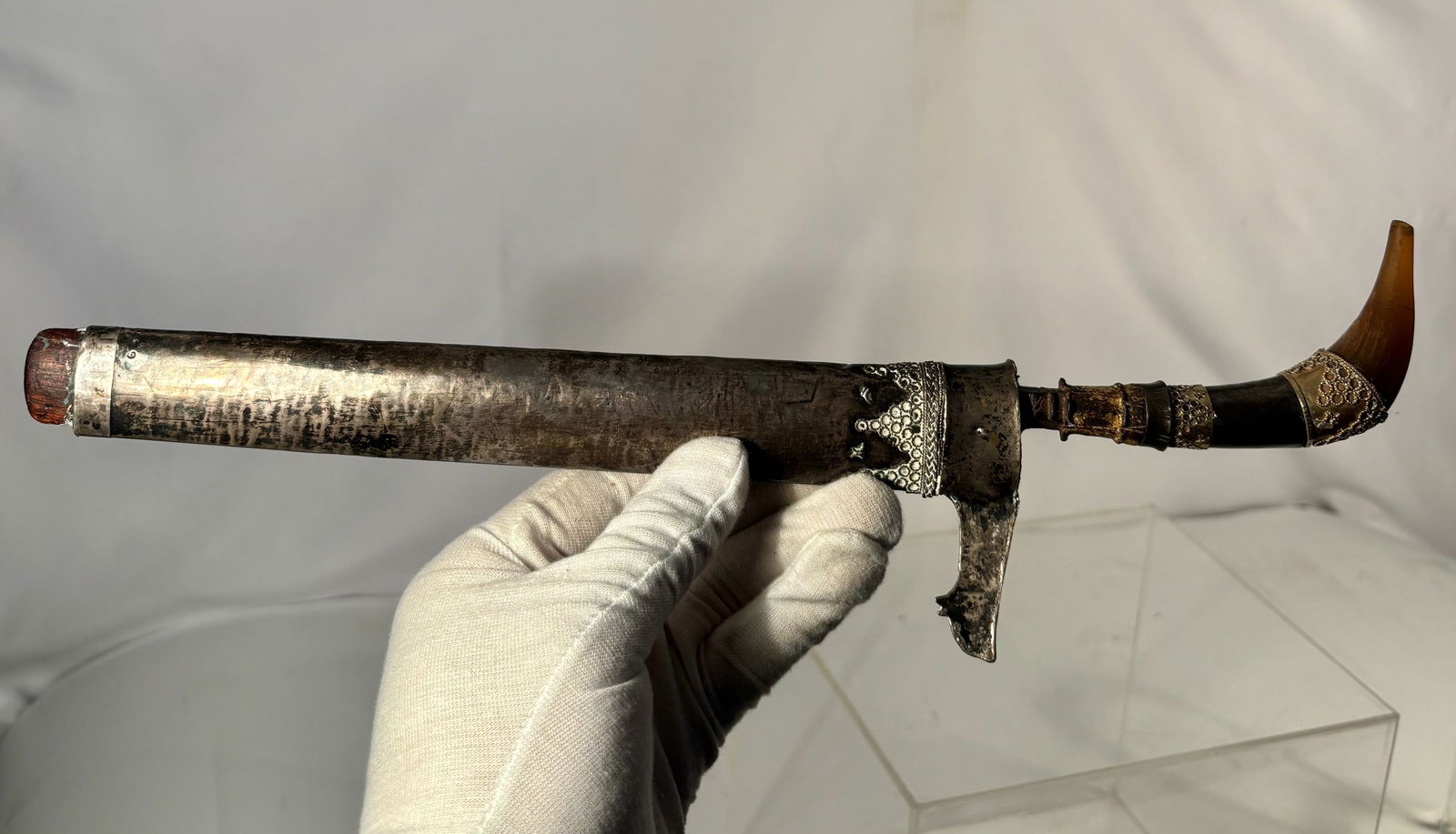 Indonesian Kris (Keris) Dagger with Straight Blade and Silver Scabbard, (1 of 20)