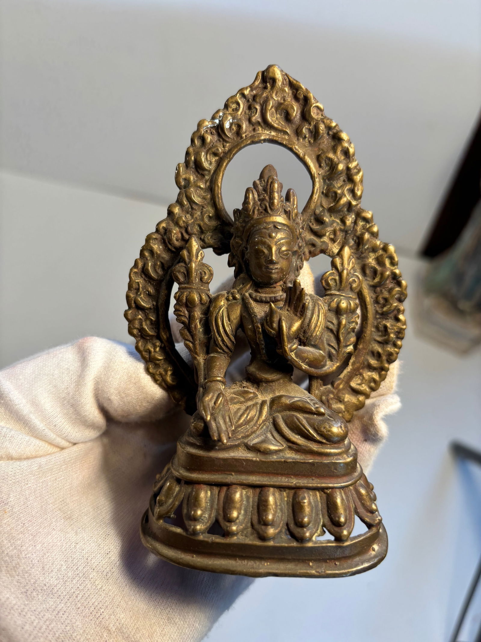 a Tibetan or Nepalese-style bronze votive statue: Qing Dynasty (1644-1912), Dimensions?QQ
