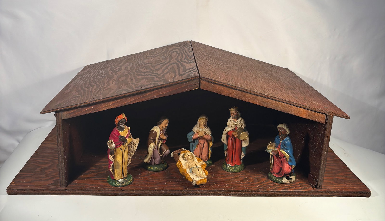 Vintage Handcrafted Christmas Nativity Set with Baby Jesus and Wooden Stable (1 of 20)