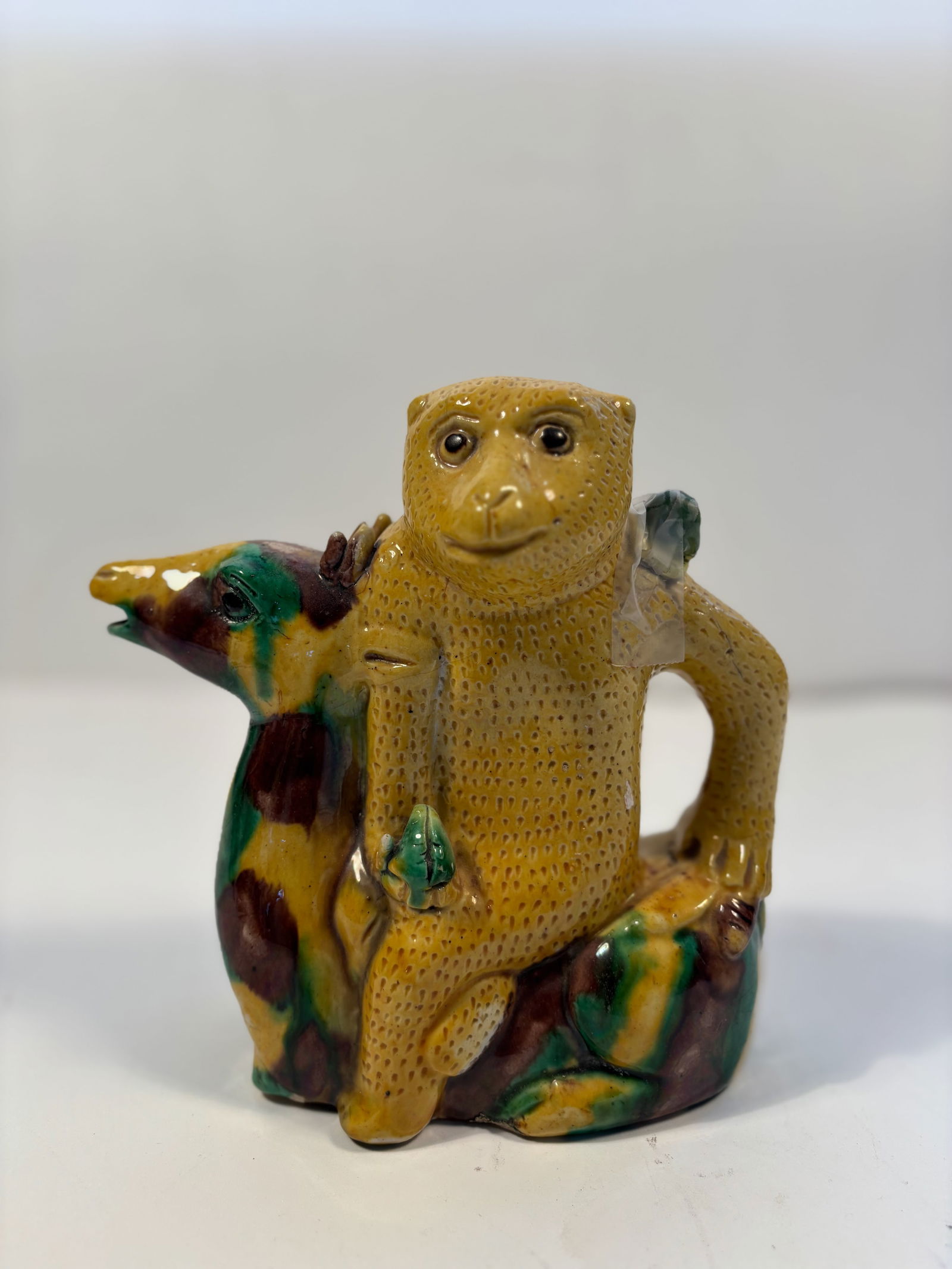 A Chinese Sancai-Glazed Monkey porcelain teapot (1 of 12)