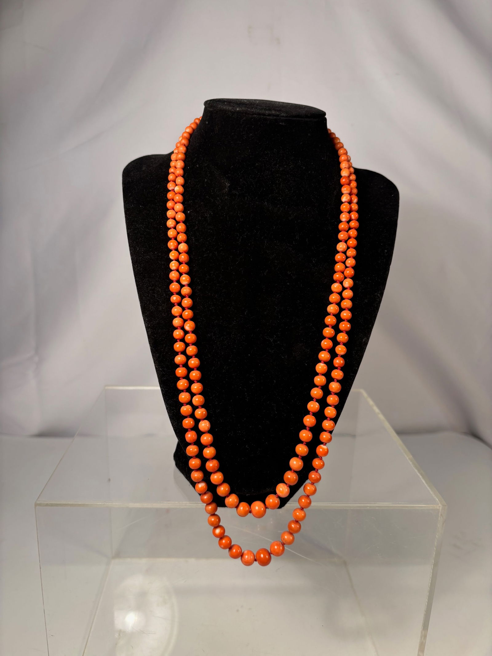 A Double-Strand Natural Coral Bead Necklace (1 of 9)