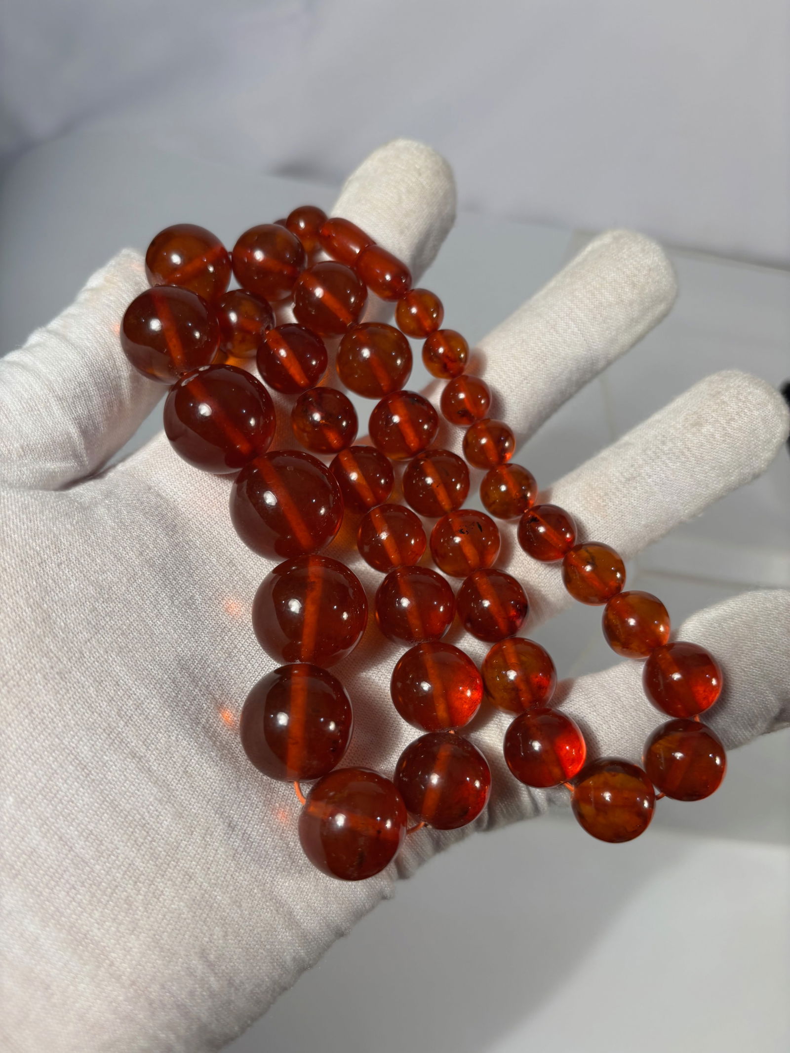 An Amber Translucent Bead Necklace - 4