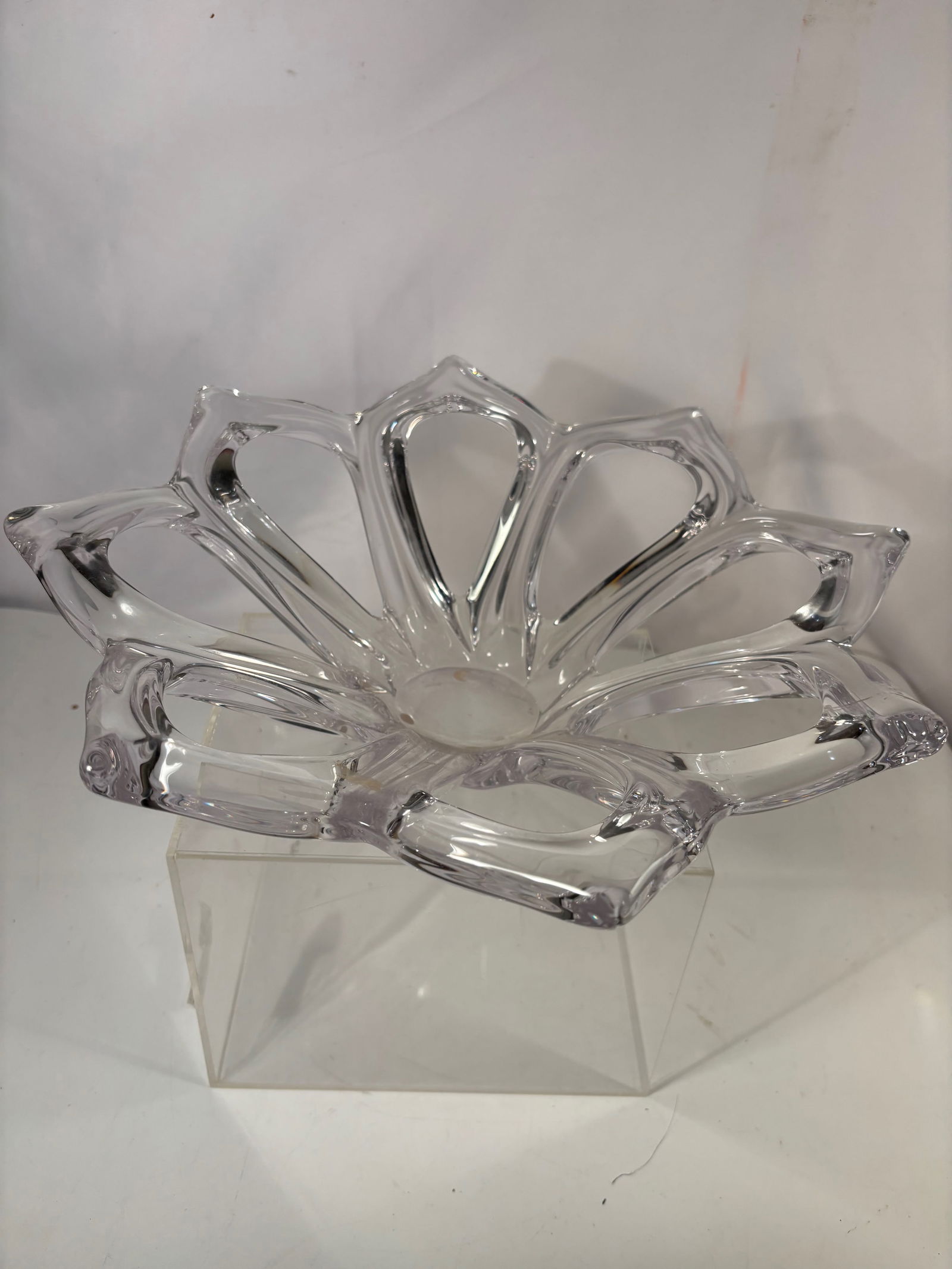Art Vannes France Sculptural Open Petal Crystal Bowl (1 of 6)