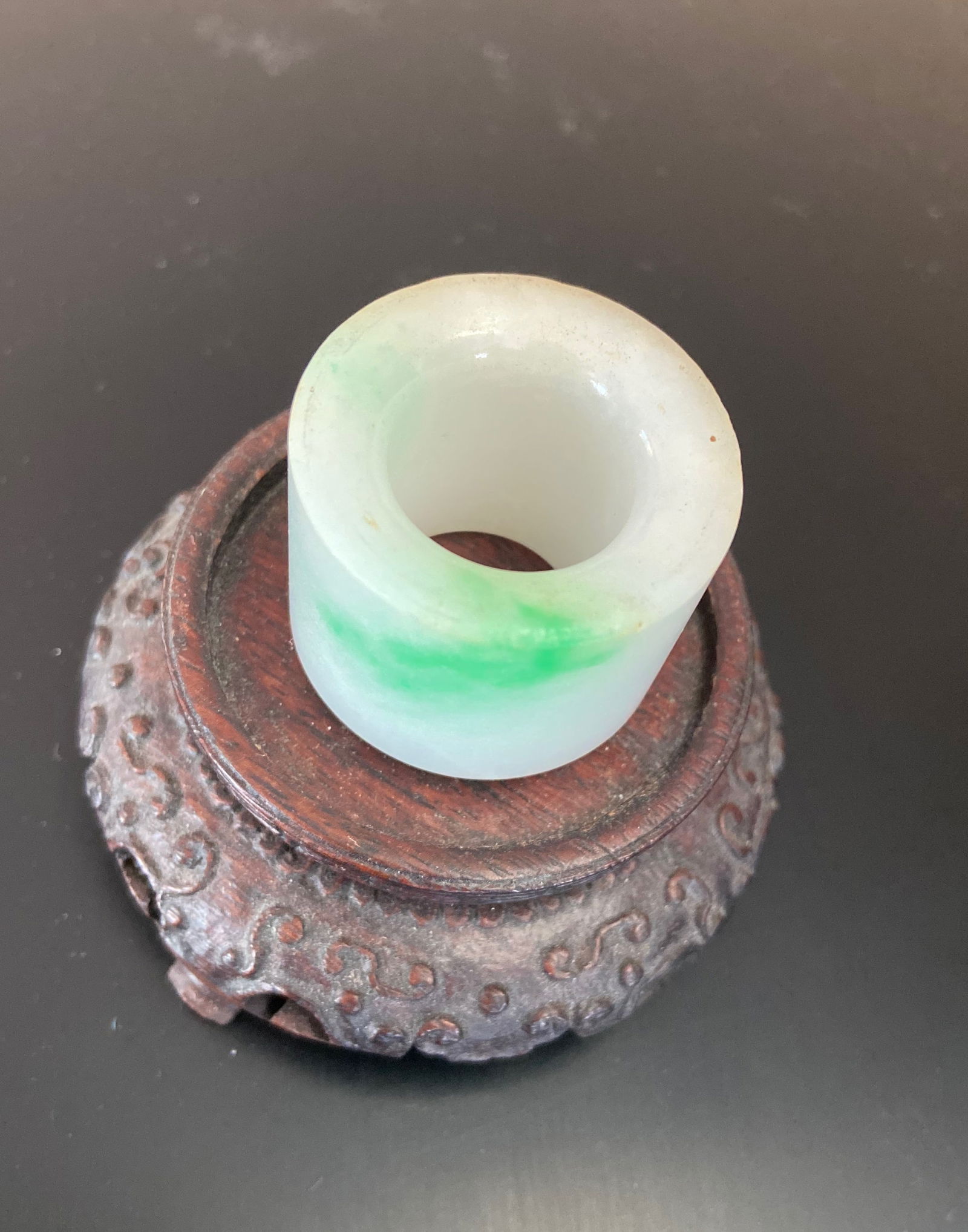 A Chinese jadeite archer ring - 2