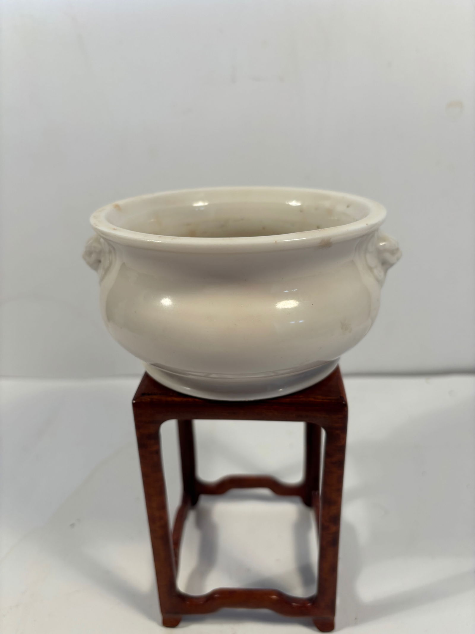 A Chinese blanc-de-chine porcelain Censer (1 of 8)