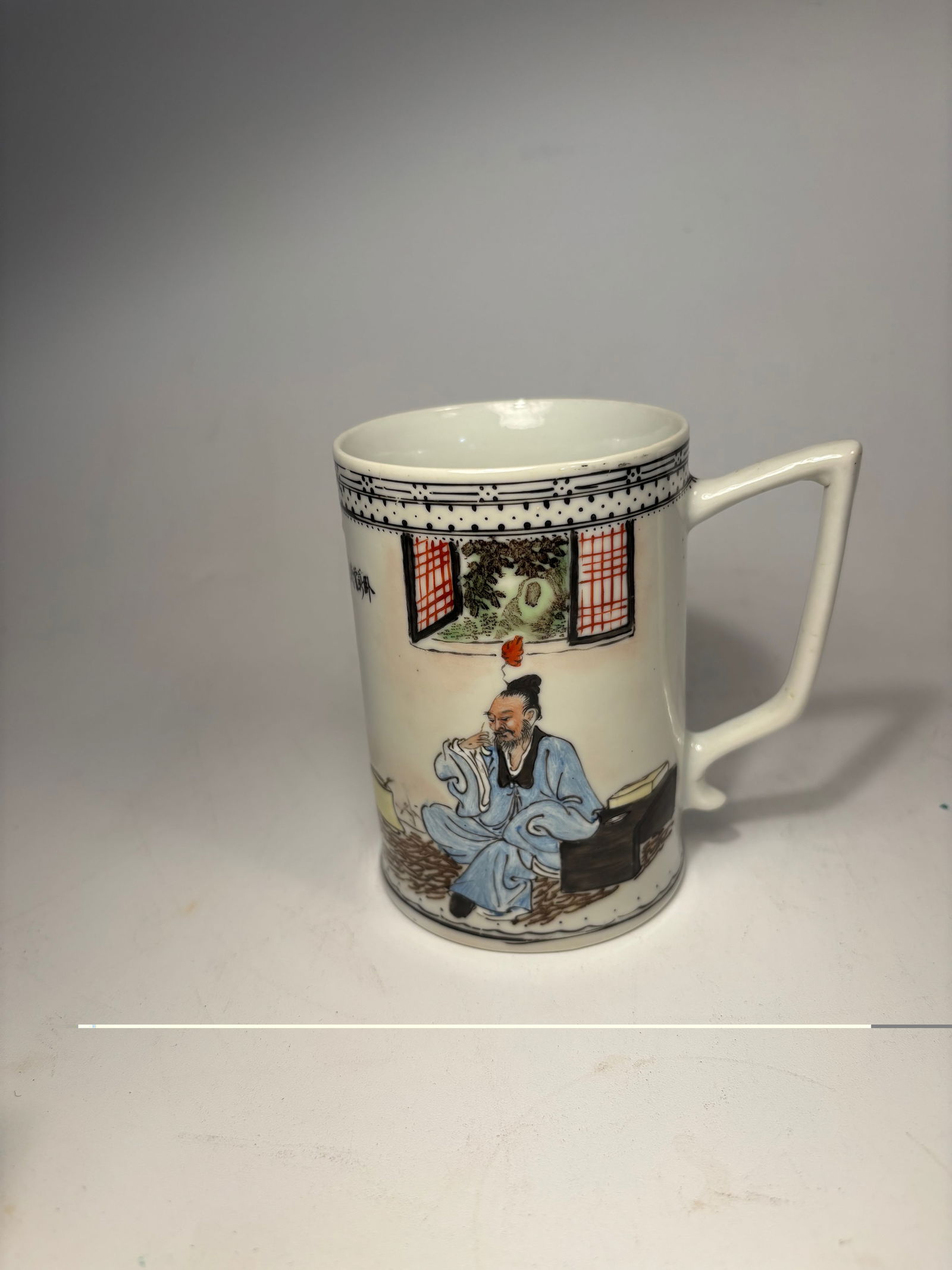 A Chinese famille rose porcelain cup with artist signature"yu di wen " (1 of 13)