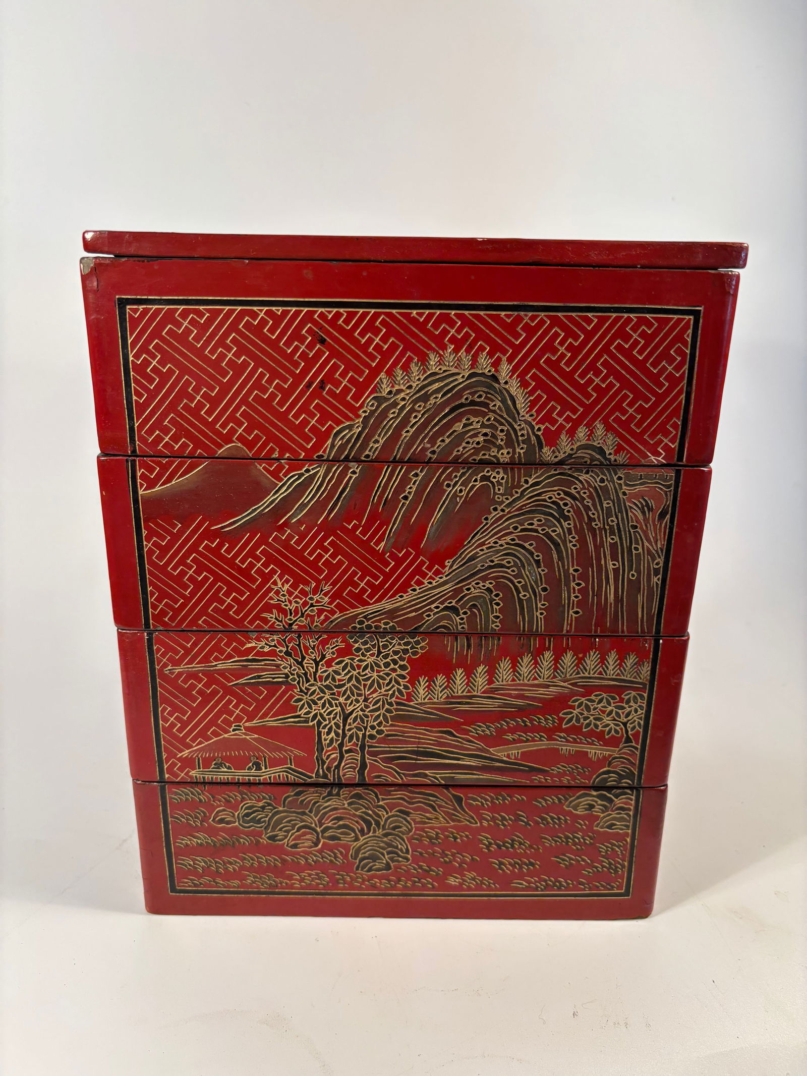 A Chinese red lacquer hand painted box - 3