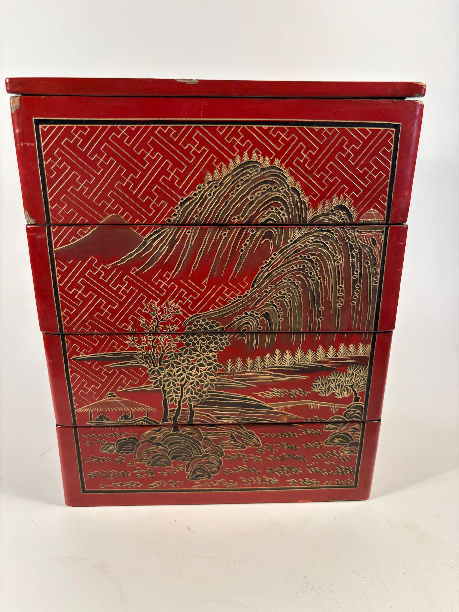 A Chinese red lacquer hand painted box - 5