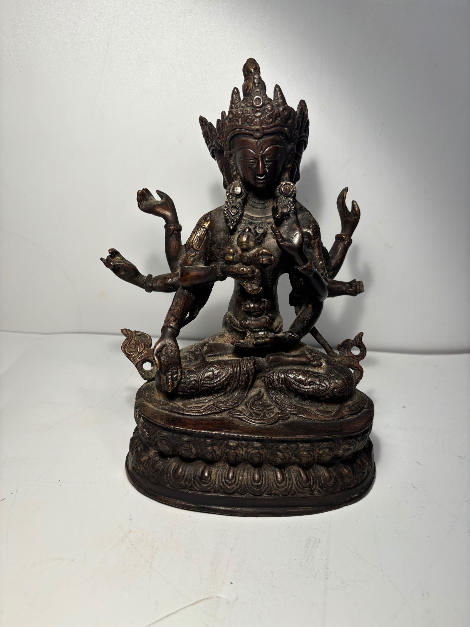 A Tibetan Bronze figure statue (1 of 12)