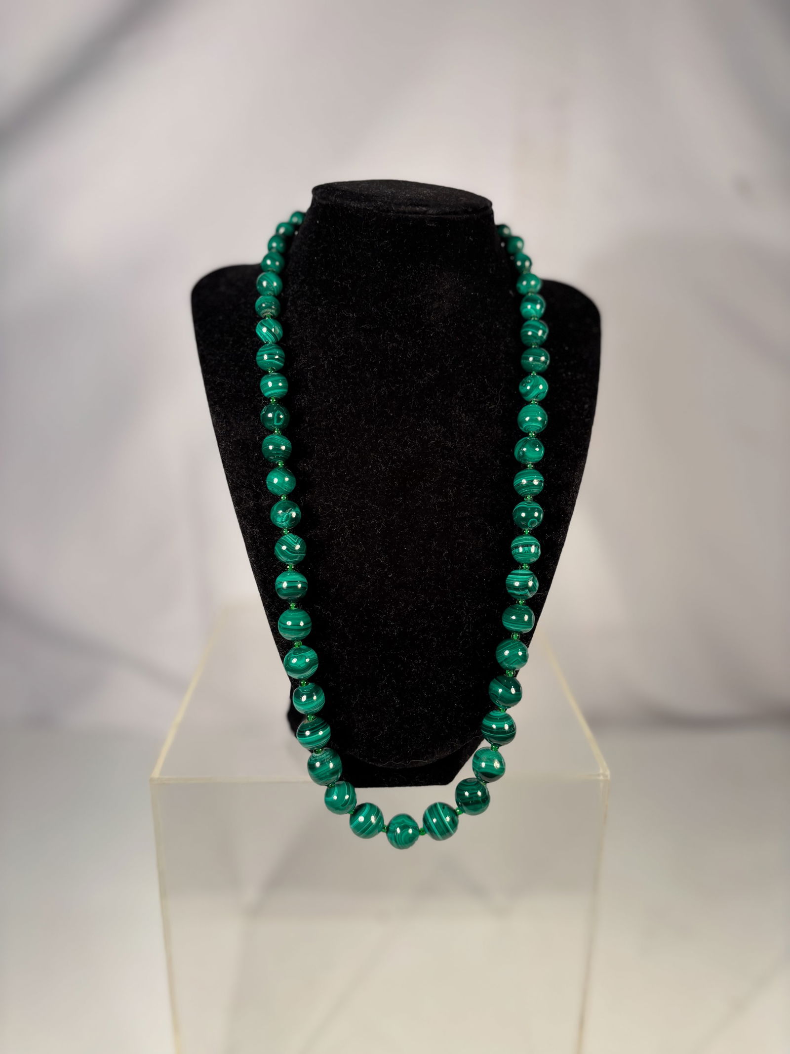 A Vintage Malachite Bead Necklace (1 of 6)