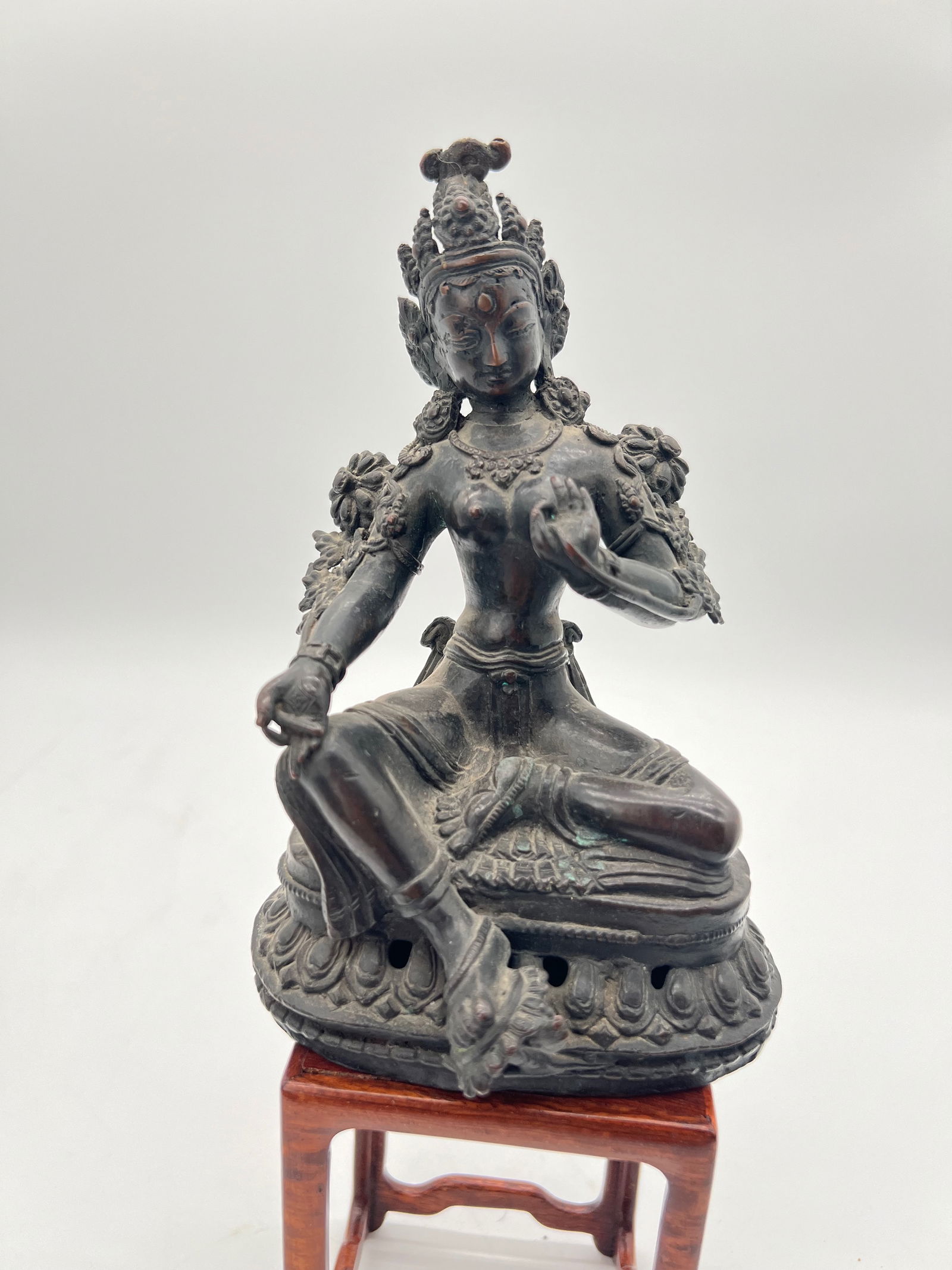 A Nepalese bronze Buddha statue (1 of 9)