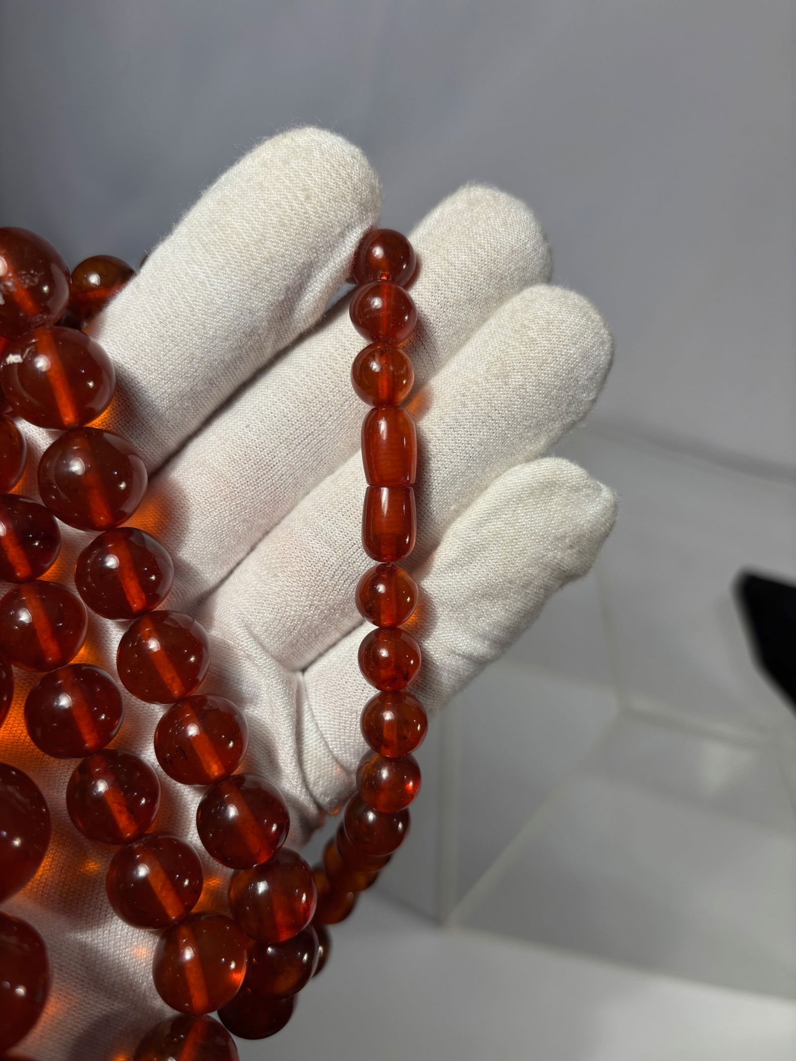 An Amber Translucent Bead Necklace - 2