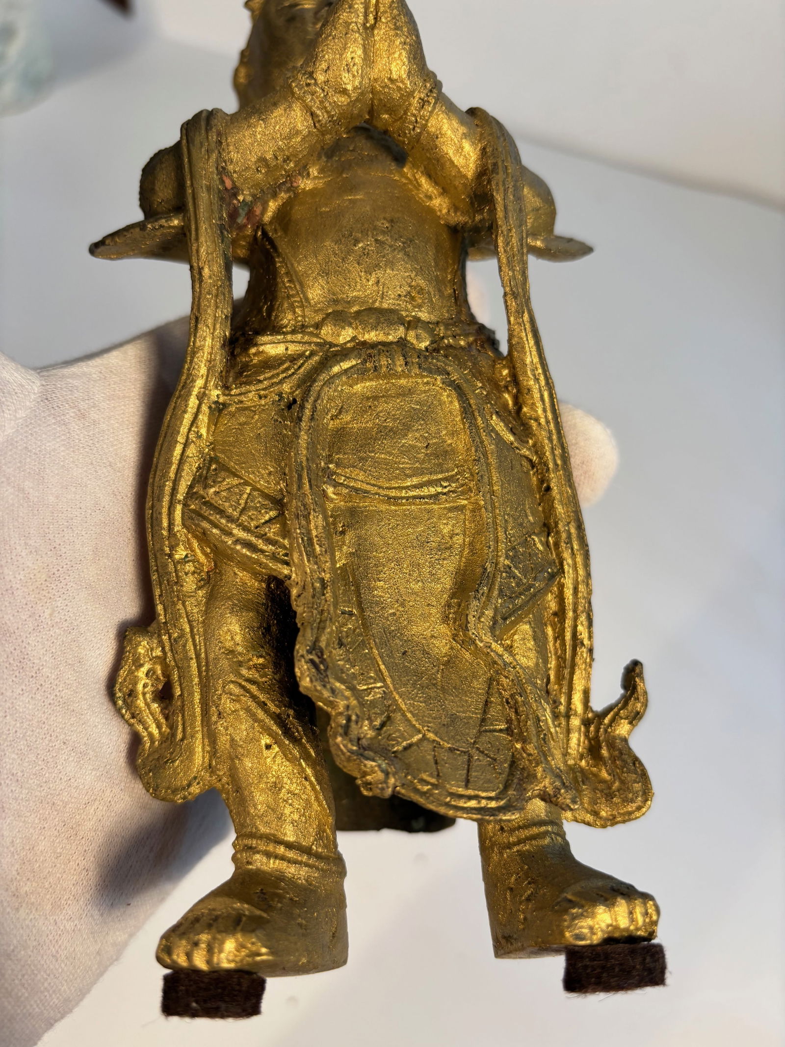 A Chinese gilt bronze standing figure statue - 3