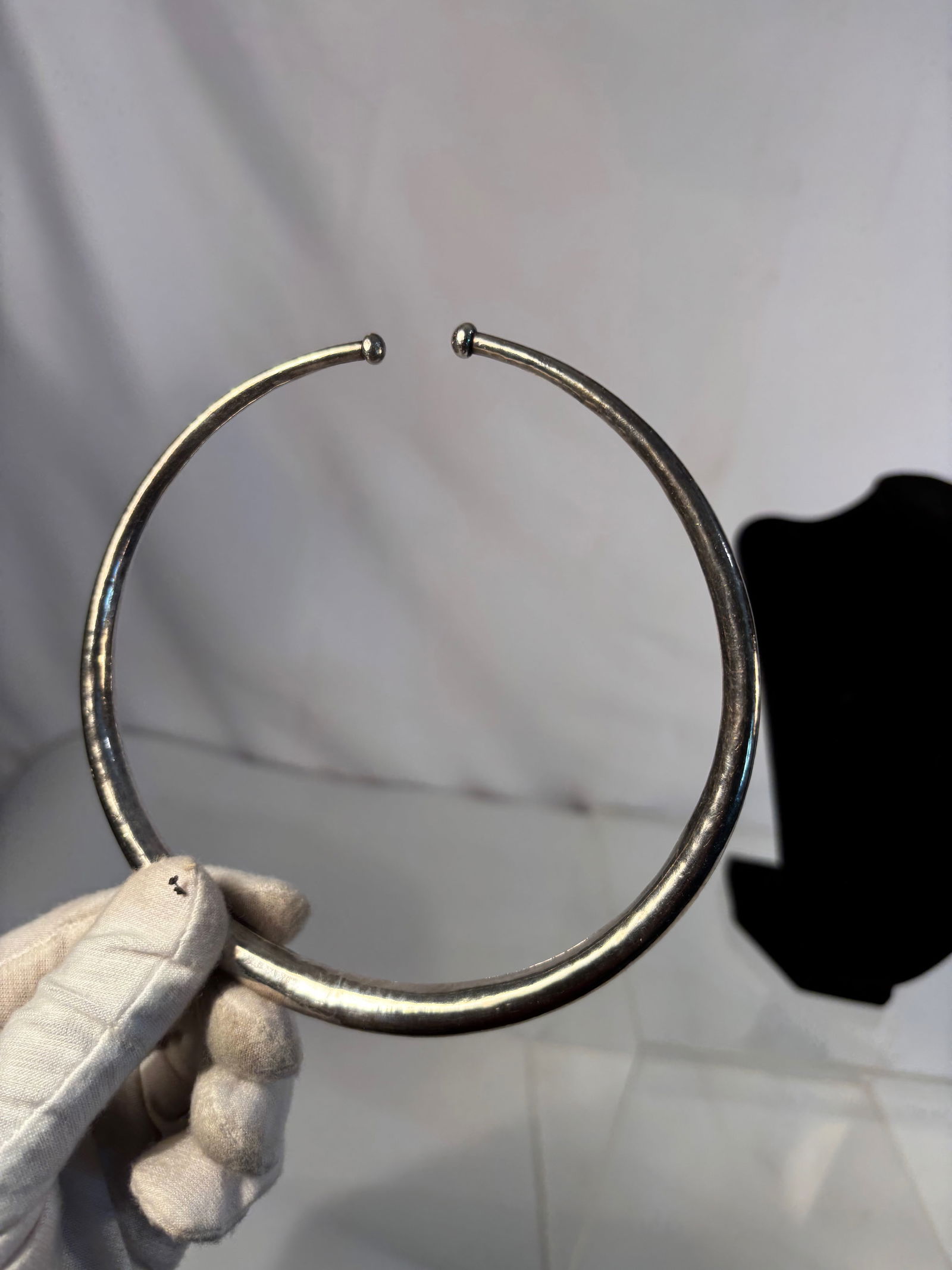 A Silver Torque-Style Collar Necklace - 2