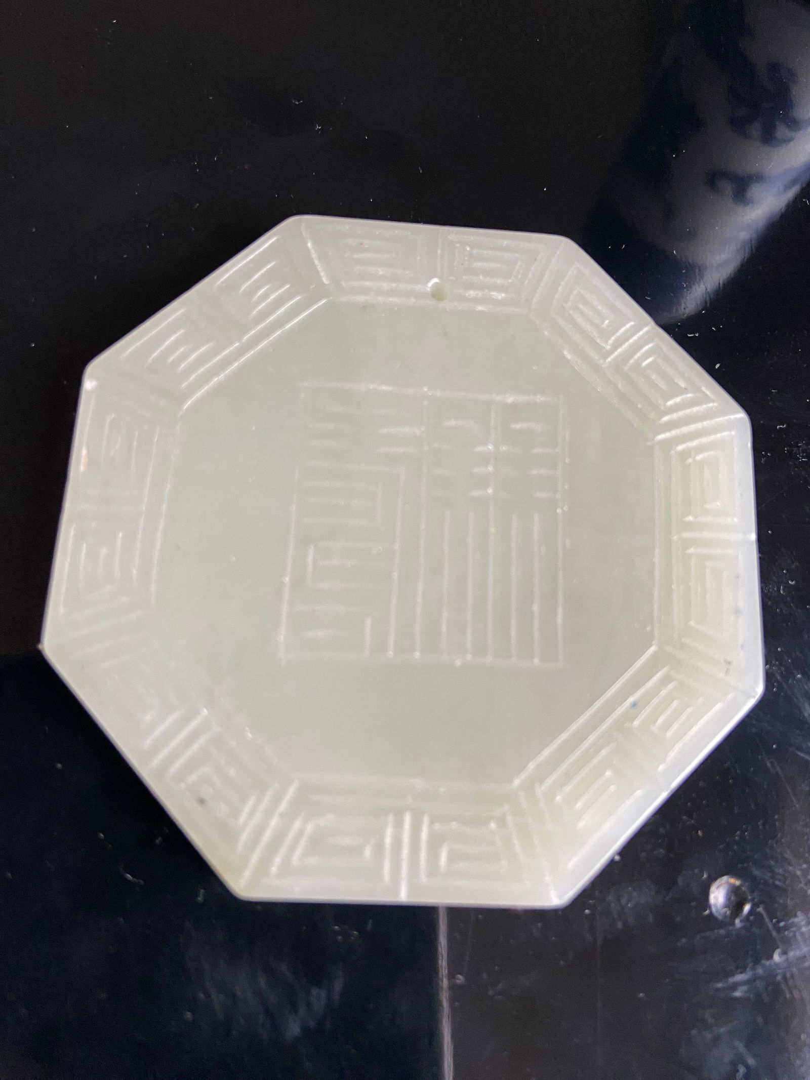 A CHINESE OCTAGONAL SHAPE WHITE NEPHRITE JADE PLAQUE - 5