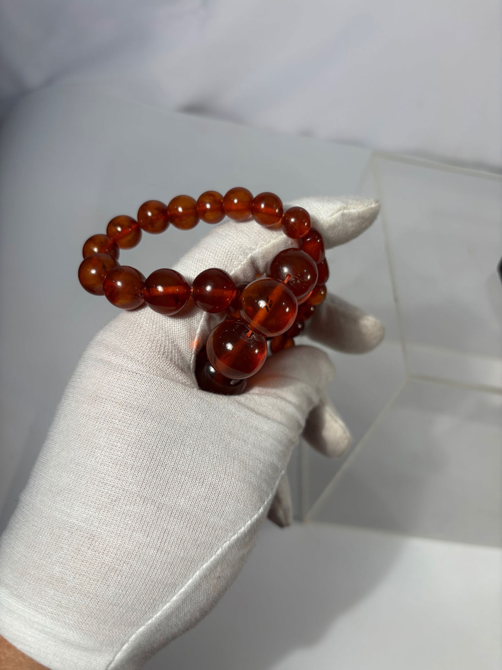 An Amber Translucent Bead Necklace - 5