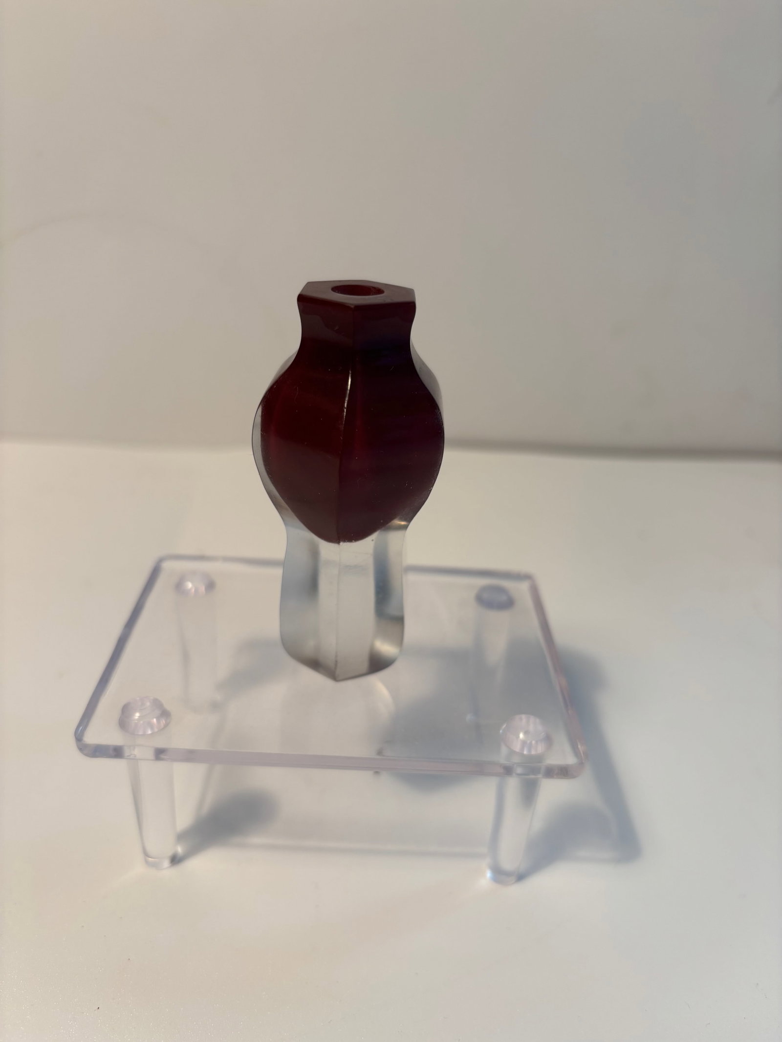 A Chinese two color hexagonal shape glass snuff bottle: Qing Dynasty (1644–1912) , Dimensions?Height: 2.75"