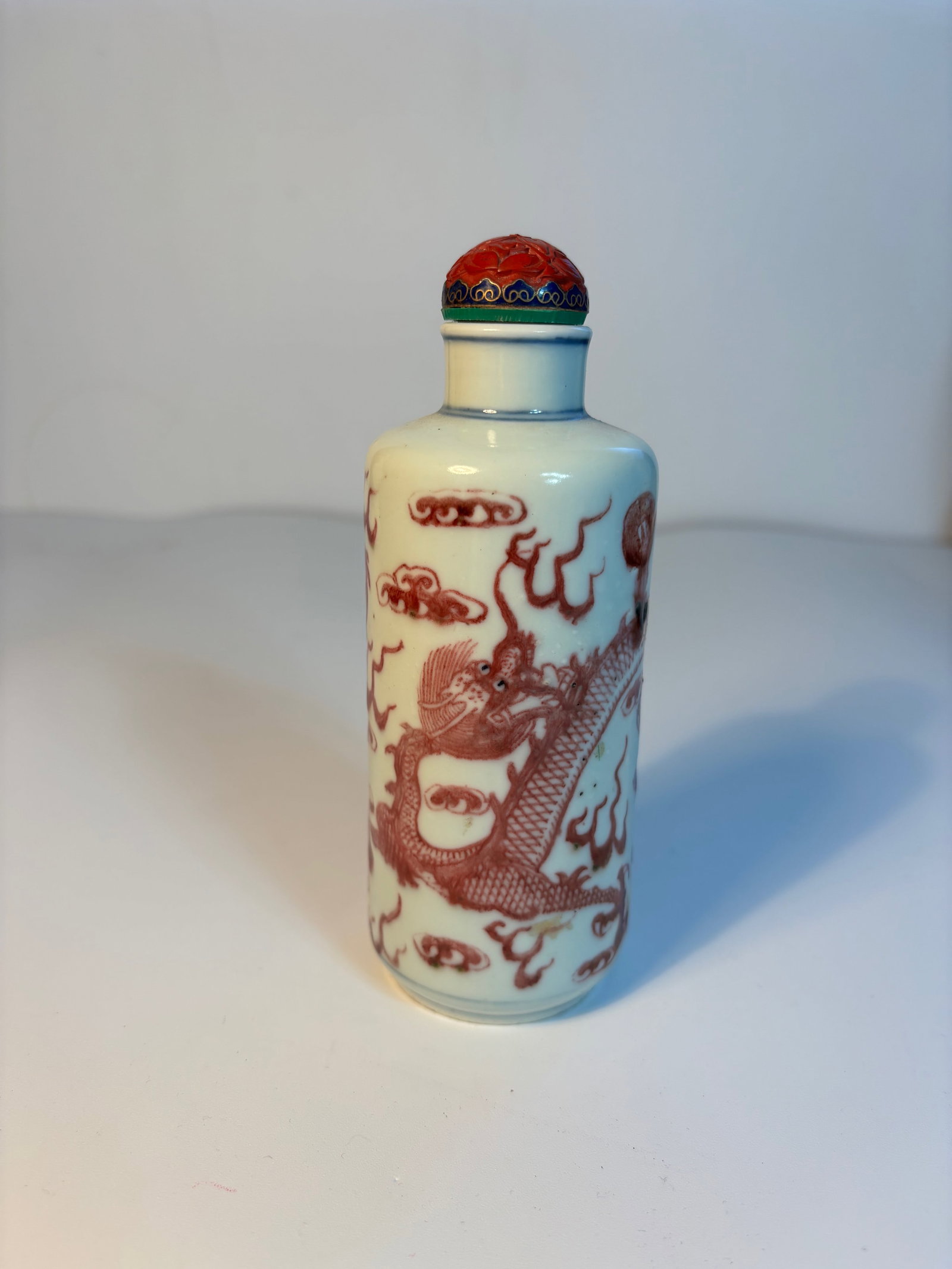 A Large Chinese Copper-Red "Dragon" snuff bottle: Qing Dynasty (1644-1912); Provenance: From an prominent Midwest family collection in US.Dimensions?H: 15cm / 6inches ;