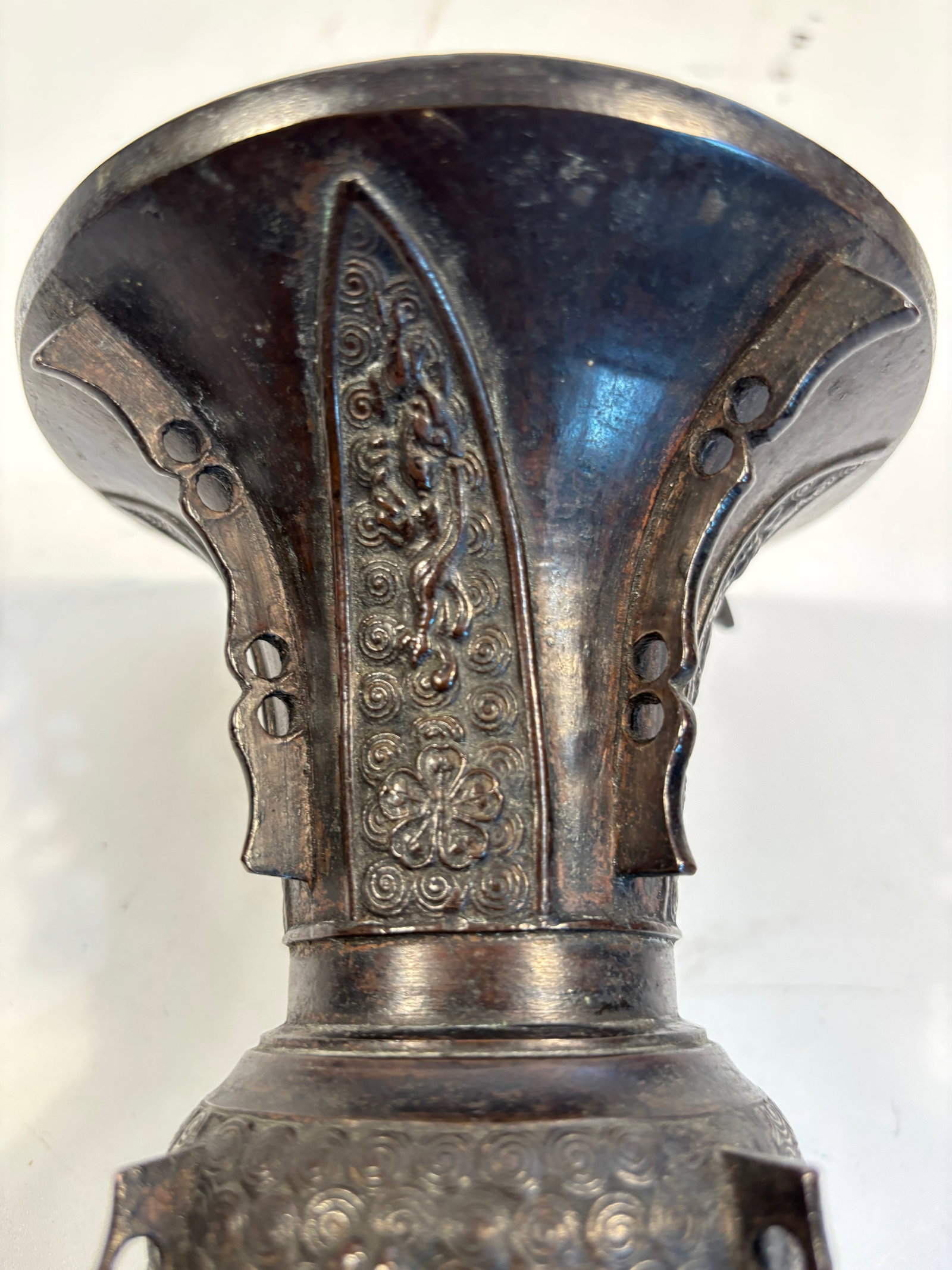 A Chinese Bronze vase - 5