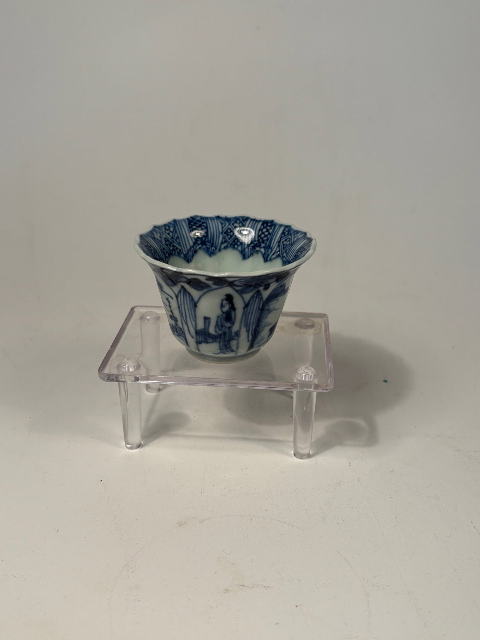 A Chinese Blue and White Porcelain Fluted Cup, Kangxi Period (1 of 14)