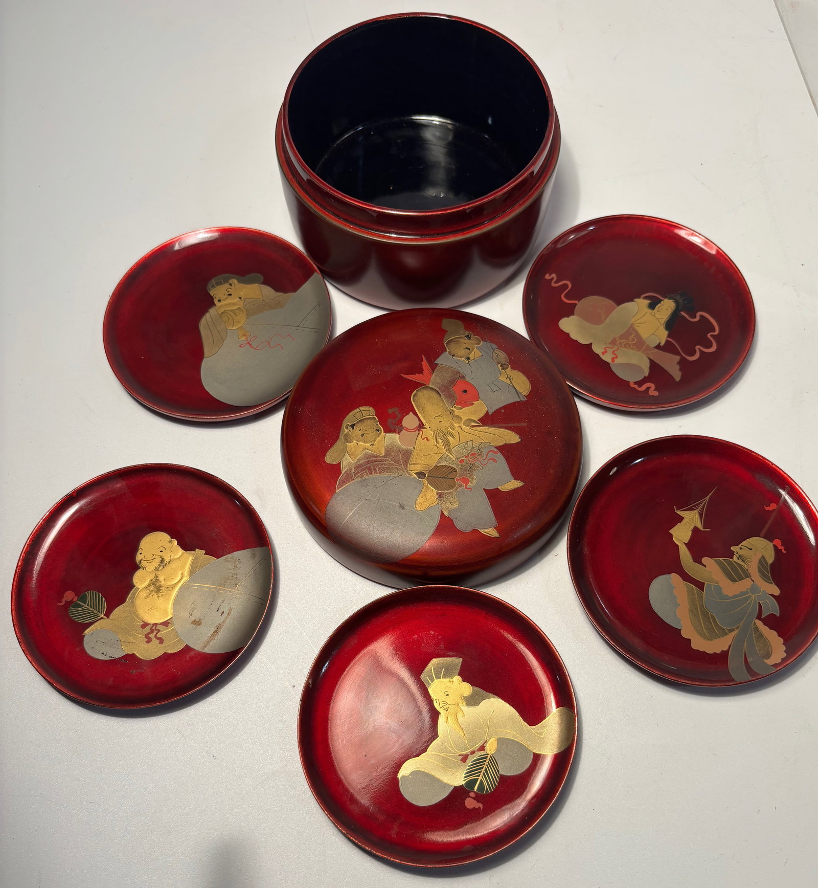 Set of Japanese Red Lacquer Box with Figural Motif and 5 Matching Dishes (1 of 13)