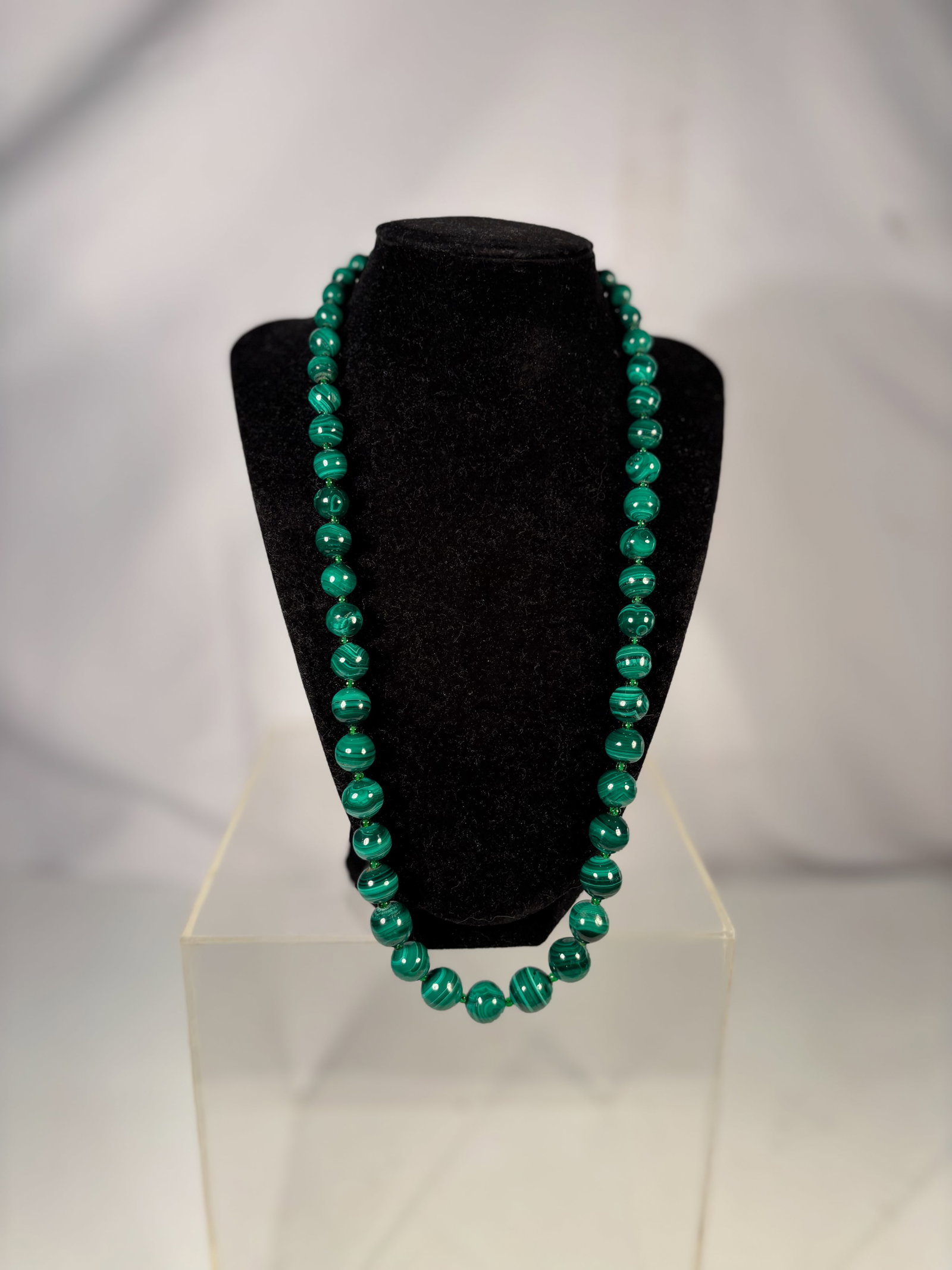 A Vintage Malachite Bead Necklace (1 of 7)