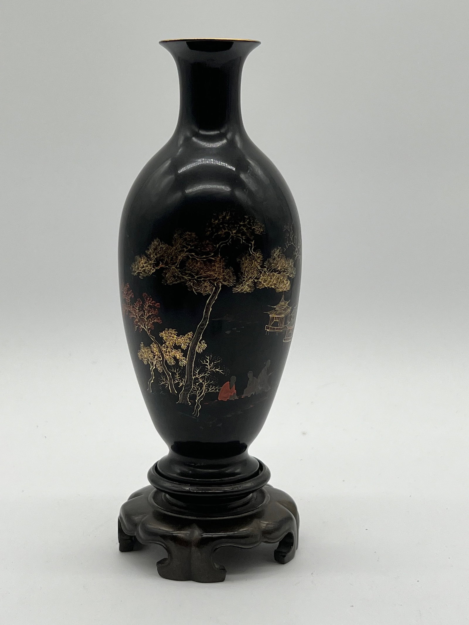 A Chinese Black Lacquer gilt Vase with mark (1 of 3)