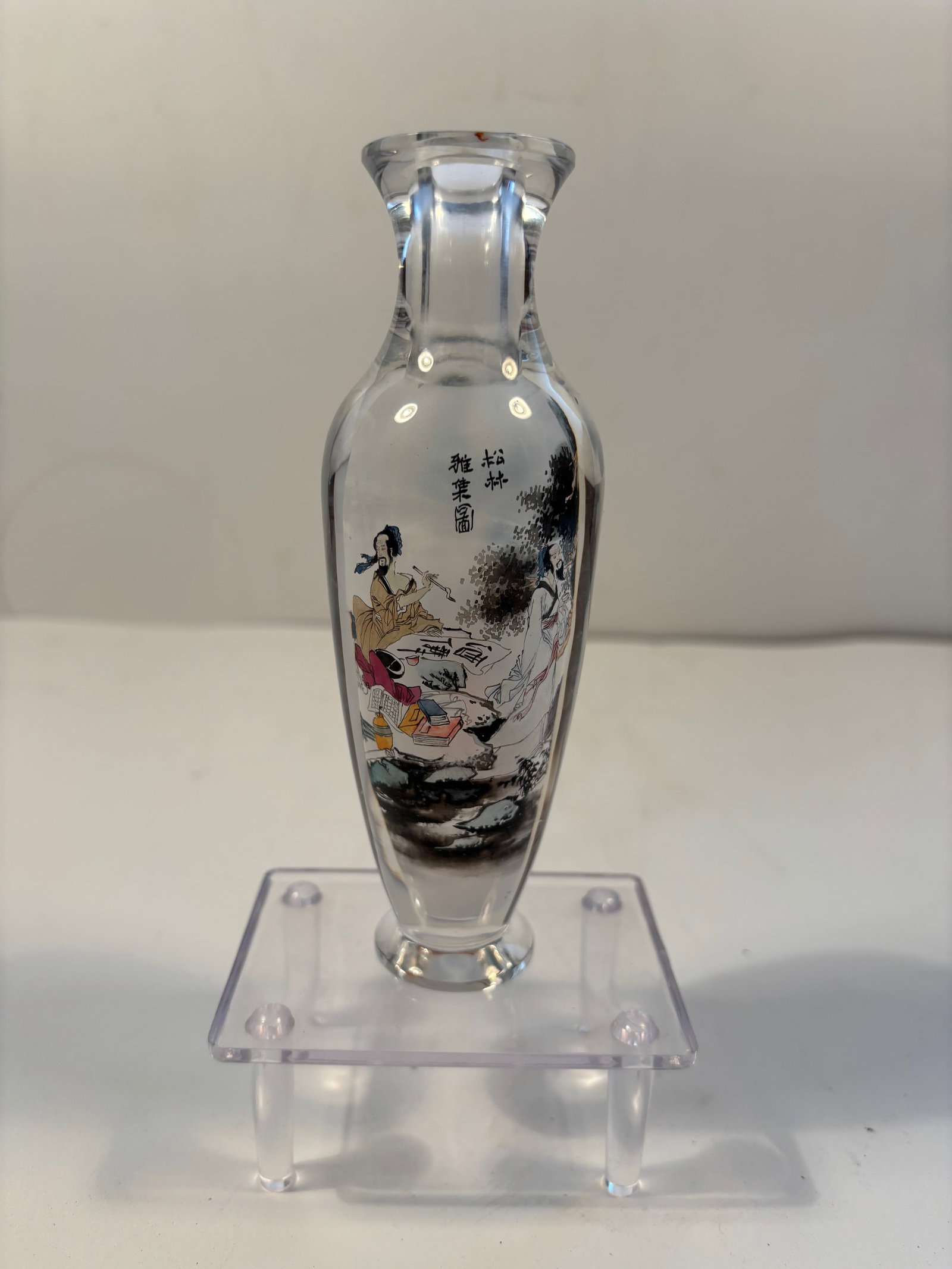 A large Chinese lead glass reverse painting snuff bottle (1 of 11)