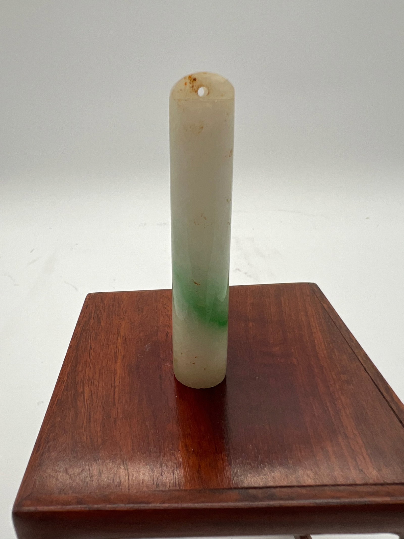 A Chinese Jade Manchu Hat Final: Qing dynasty (1644-1912); Dimensions?Length: 7.5cm