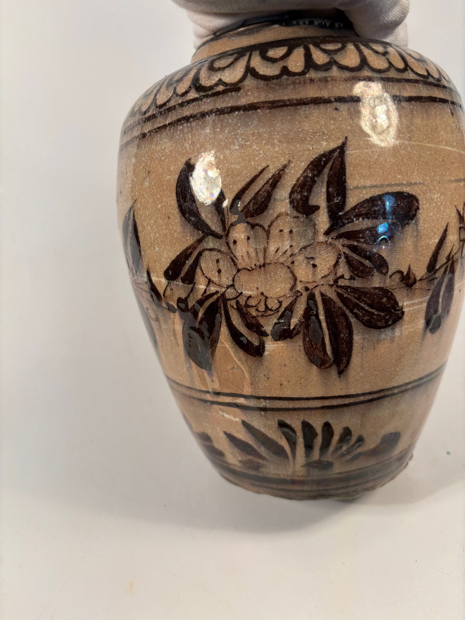 A Chinese Brown- glazed ceramic Jar - 10