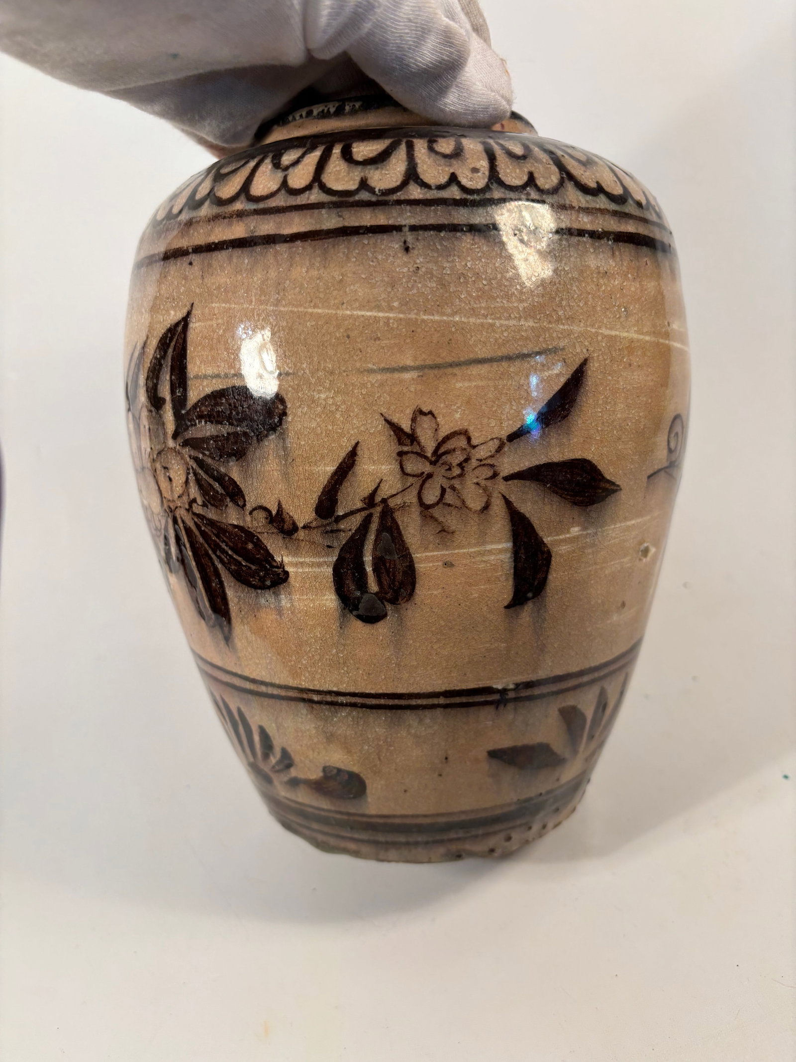 A Chinese Brown- glazed ceramic Jar - 9